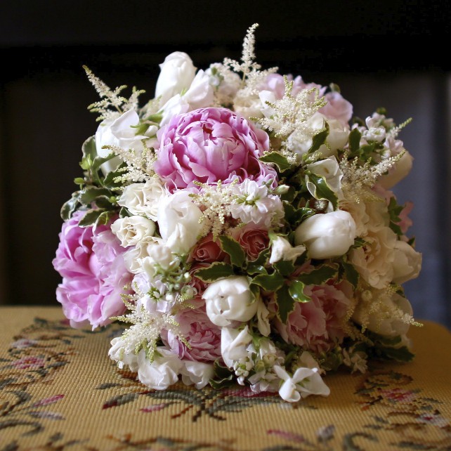 Photo by Our Ampersand Photography, Flowers by Tami McAllister