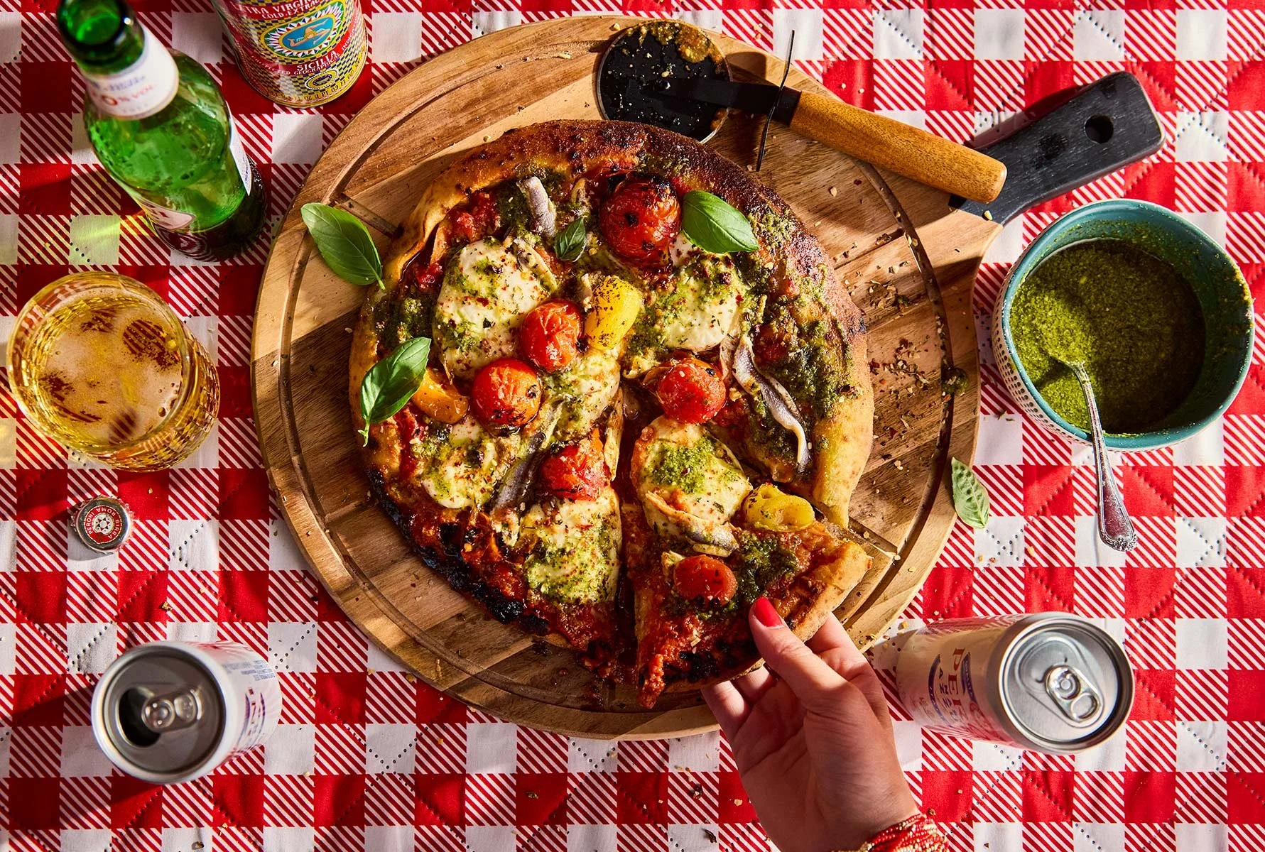 food_photographer_overheadloadedpizza.jpg