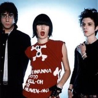 Leading up to the Yeah Yeah Yeahs New York City show I thought it would be fun to post a photo each day of one of Karen O&rsquo;s looks! This t-shirt was actually based off a poster I&rsquo;d made in the mid 1990&rsquo;s while living in Chicago. I&rs
