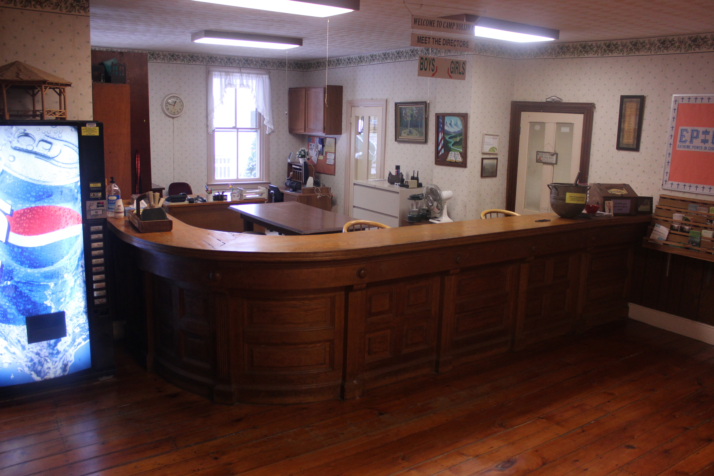 Main Lodge - Front Desk