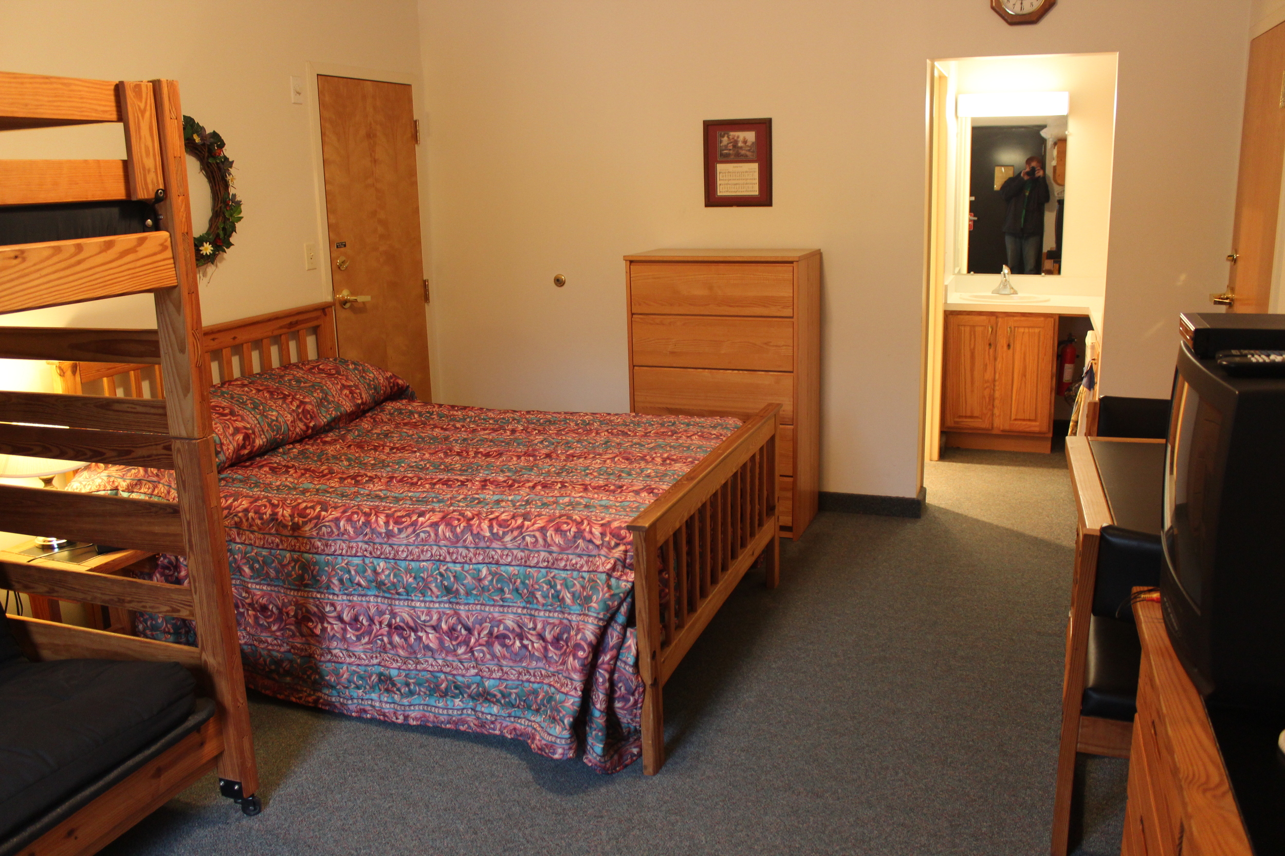 Mountain View - Room 2