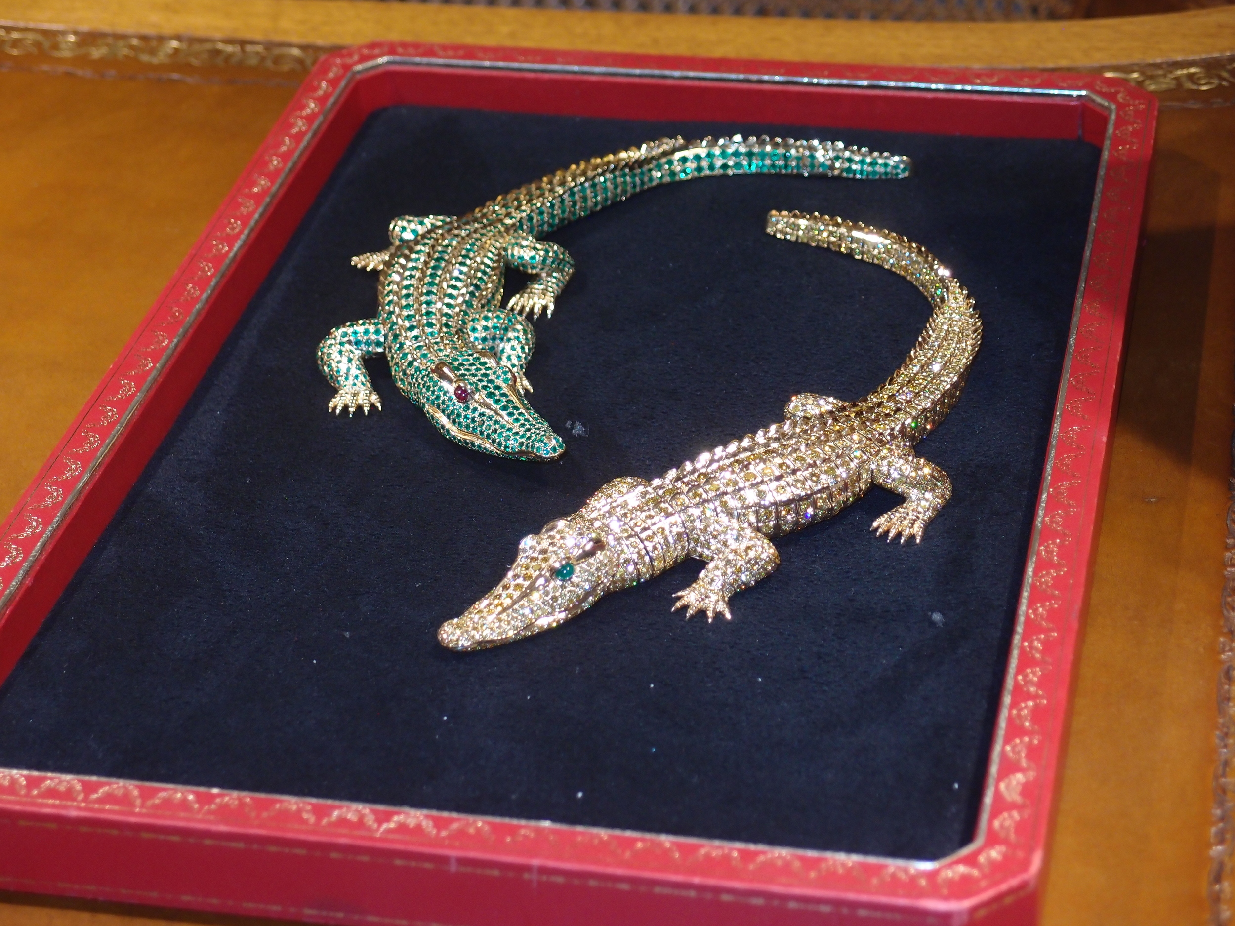 cartier crocodile necklace