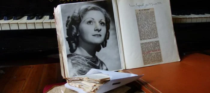 Book presentation: Peter Bild/Irene Messinger “A Cherry Dress. Kommentierte Memoiren von Anita Bild”