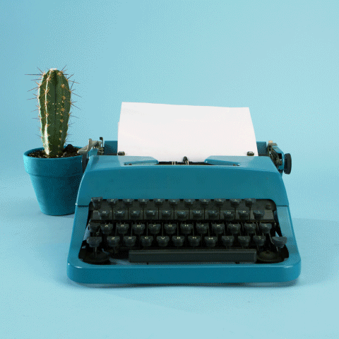 09_Typewriter_1031a.gif