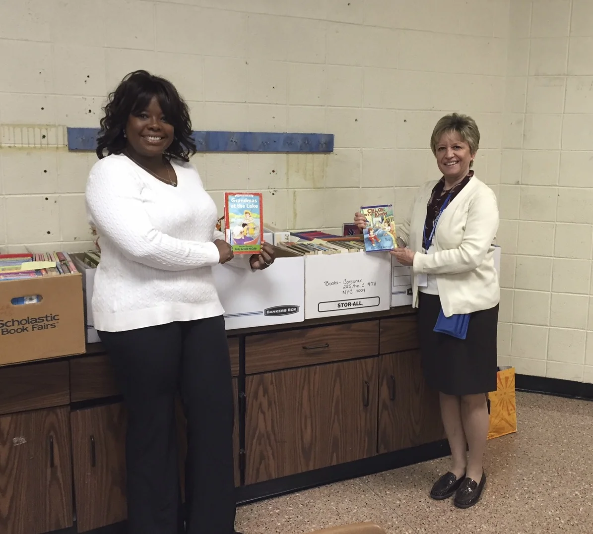 Kelsa and Linda in the Literacy classroom