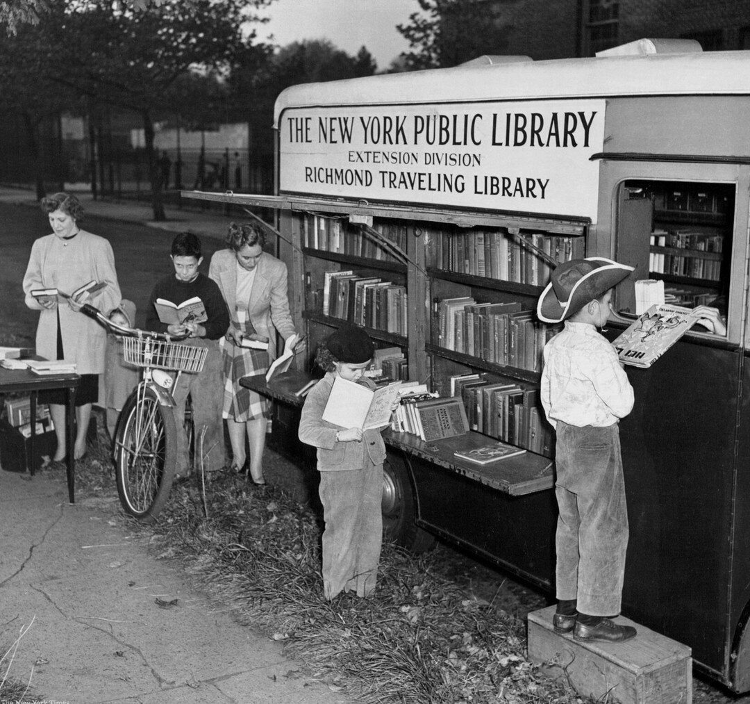 Loved this article about reading in NYC. Some great old photos.
https://www.nytimes.com/2021/11/04/books/reading-around-new-york.html?referringSource=articleShare