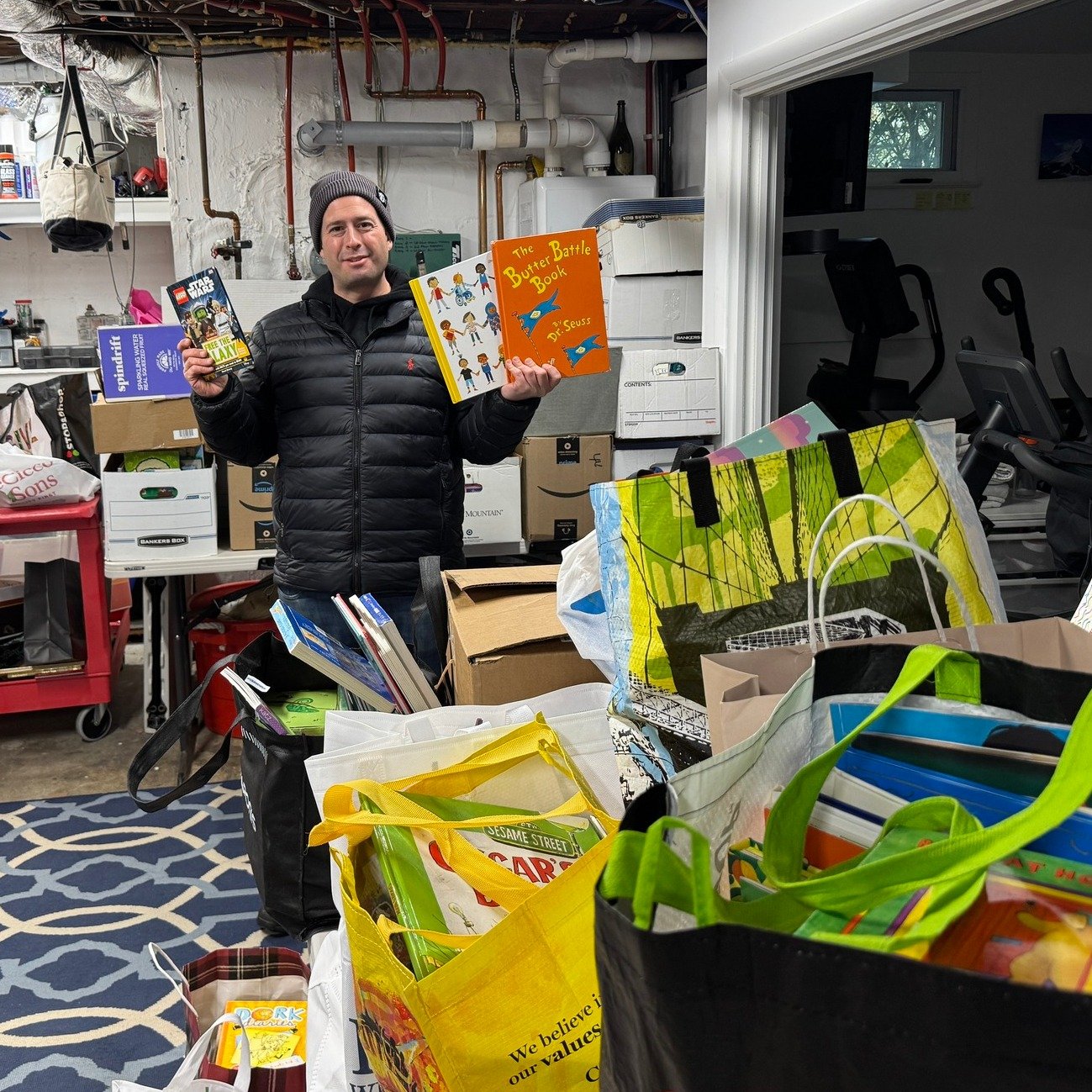 Congratulations and thanks to Geoffrey Hollander, a Fairfield county realtor, who ran a very successful children's book drive for us - netting well over 1,000 great books for distribution. The kids at the Yerwood center in Stamford have already start