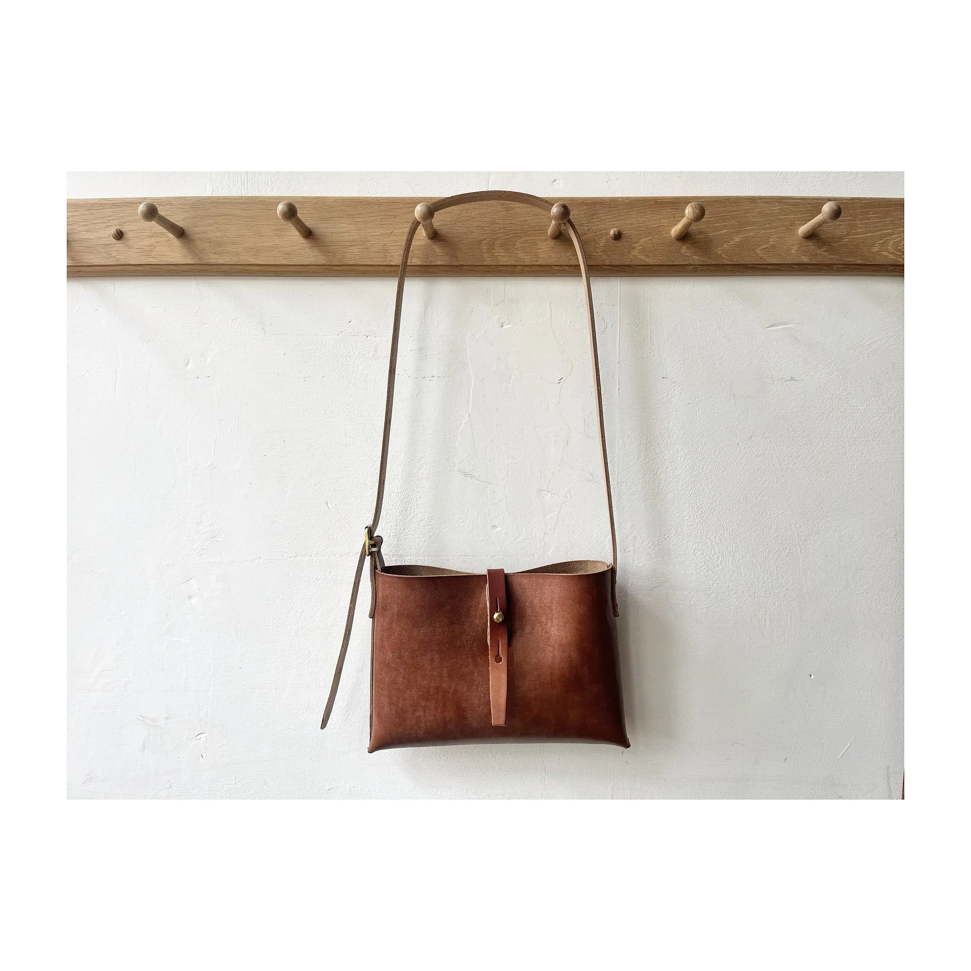 3C93FB56-6F63-4144-B878-A5C2EC443303