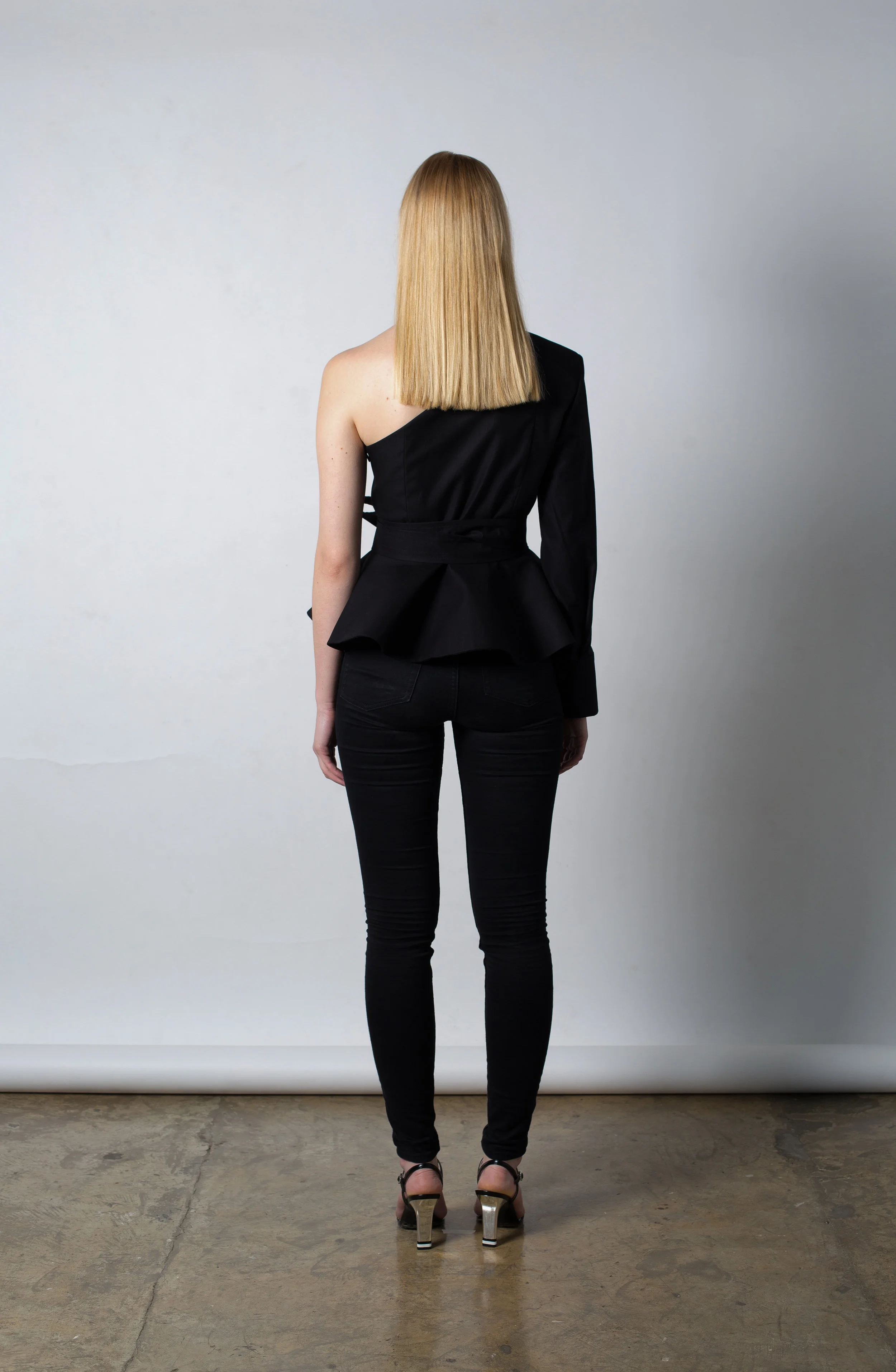 One shoulder peplum top with padded shoulder(3).jpg