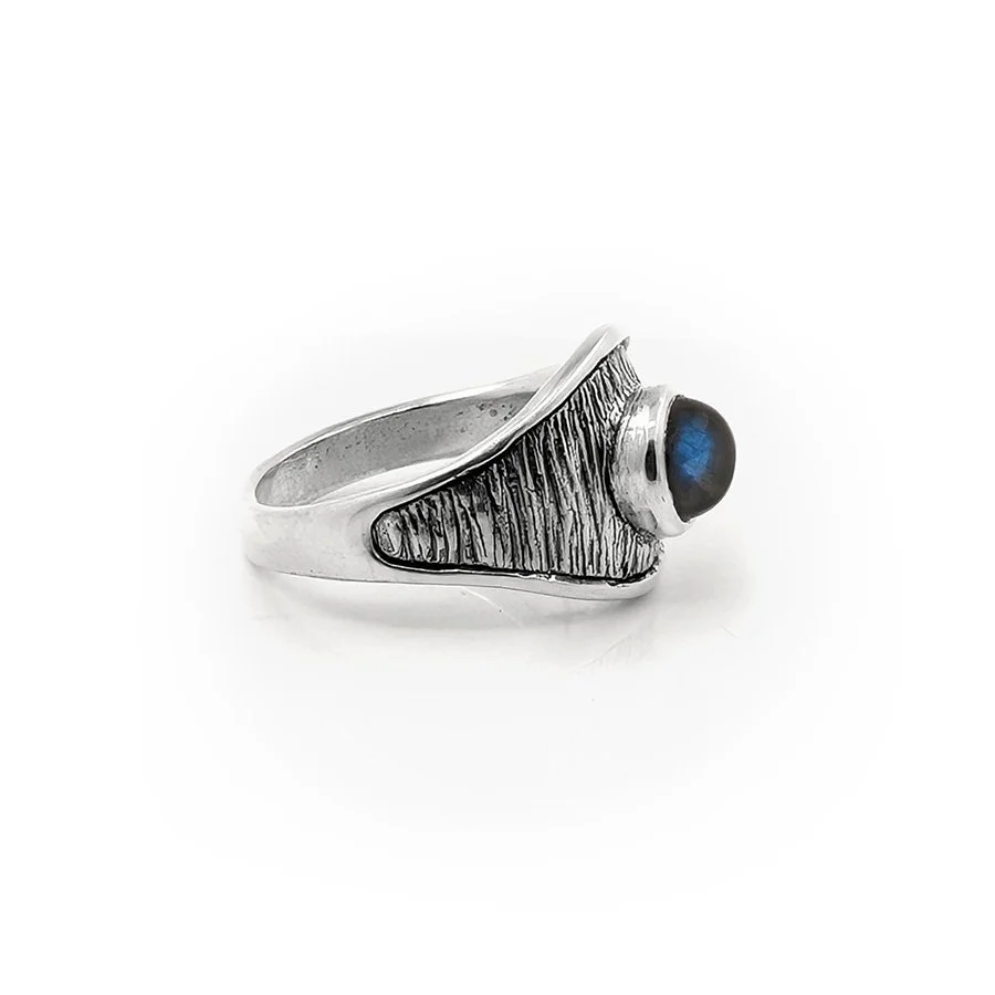 Metamorphic labradorite ring 3.jpg
