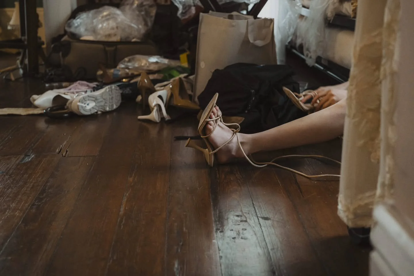 rain, forgotten rings, soaked streets, a taxidermied mouse named leroy, and absolutely nobody trying to force perfection out of any of it, its was just the right amount of weird and chaotic to be perfectly unique.
 just good people fully embracing th