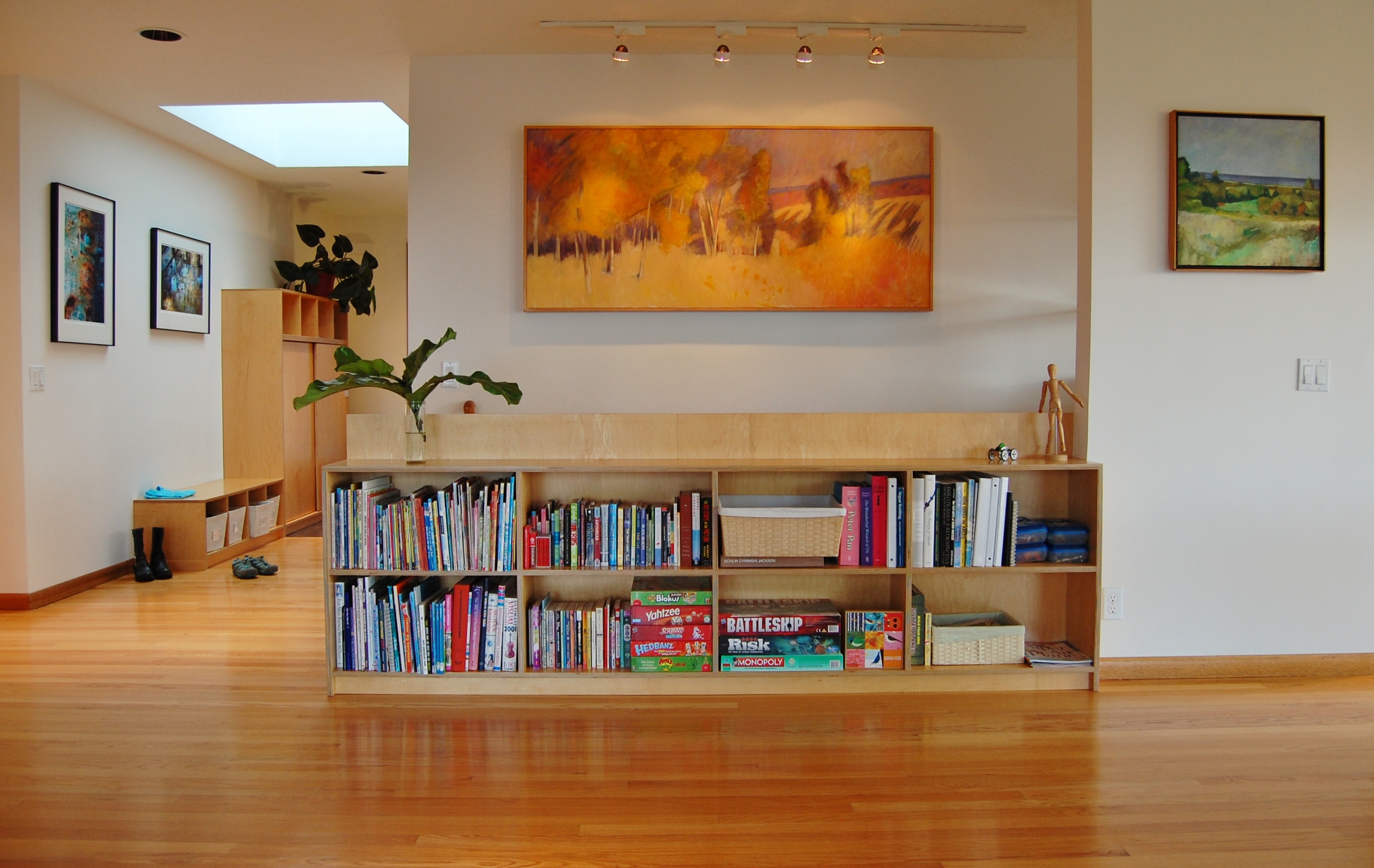 built-in bookshelf / stair guardrail
