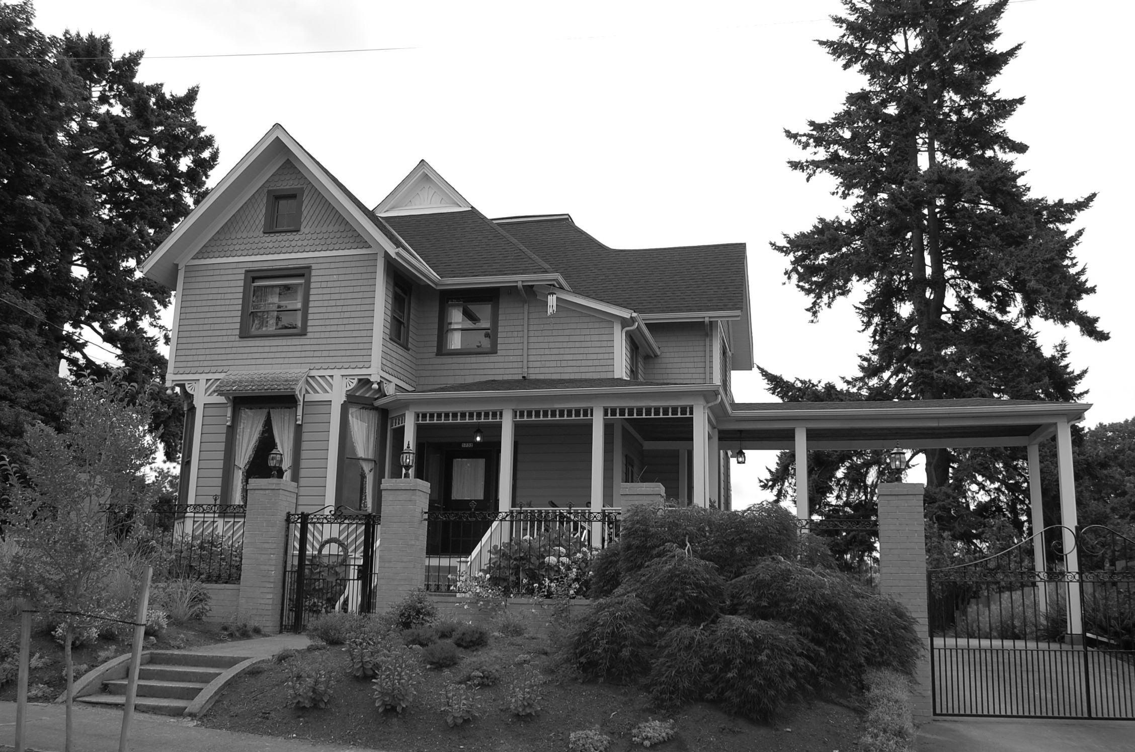 "Before" front porch & Porte - Cochere