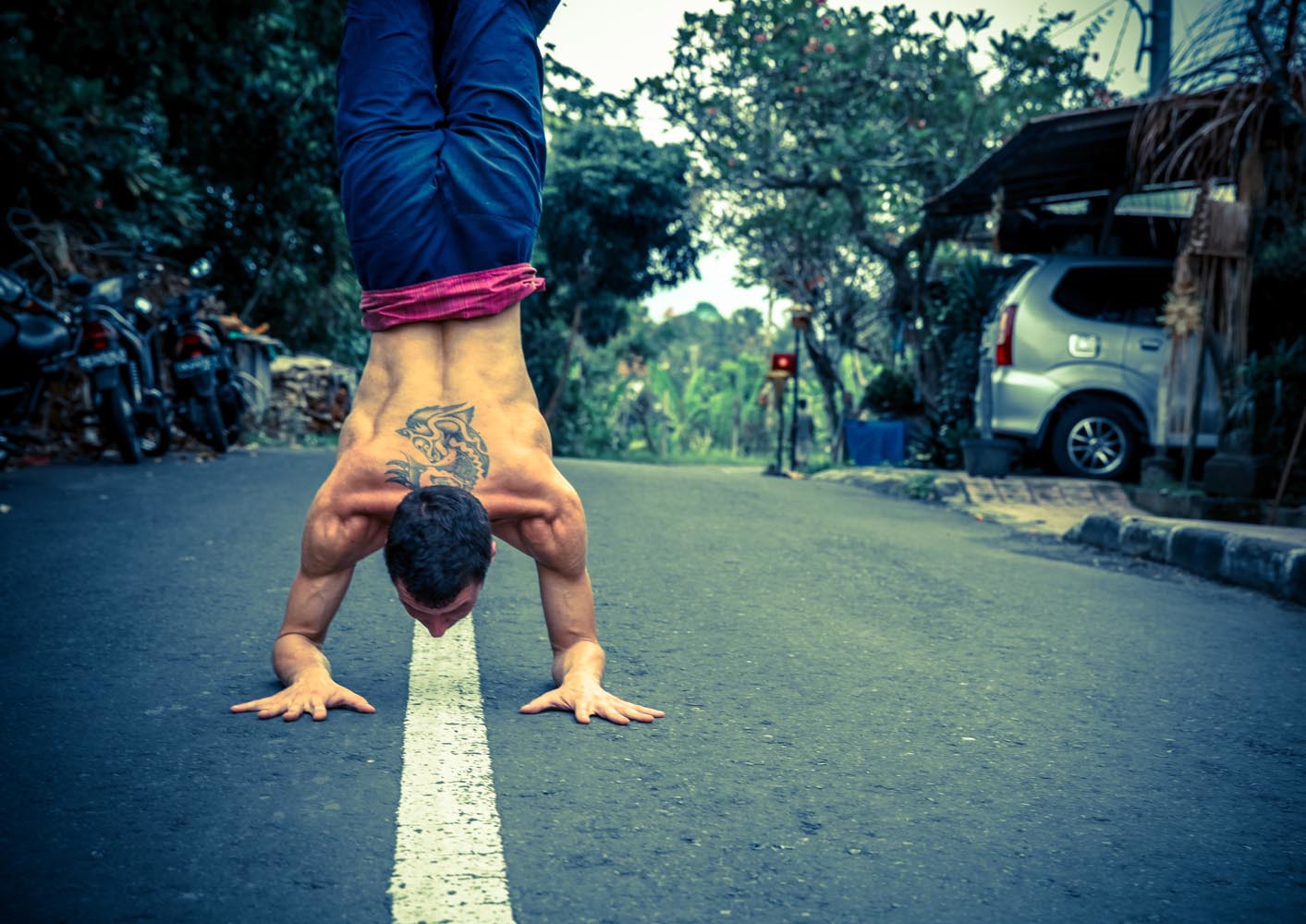 Urban Yoga — Heather Bonker Photography