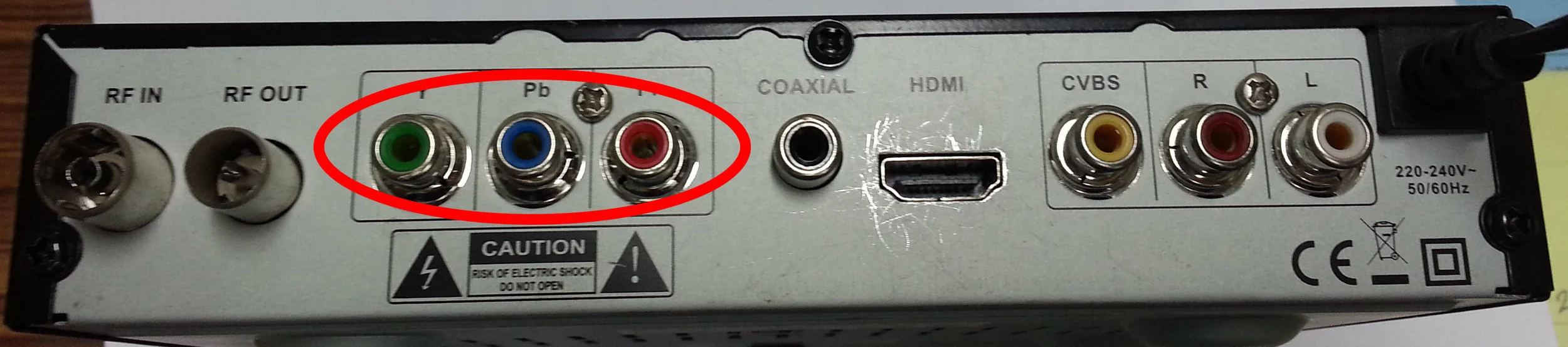 BETA HD-T2 First Gen. (สังเกตุว่ามีช่อง component เขียว-ฟ้า-แดง อยู่ด้านหลัง)