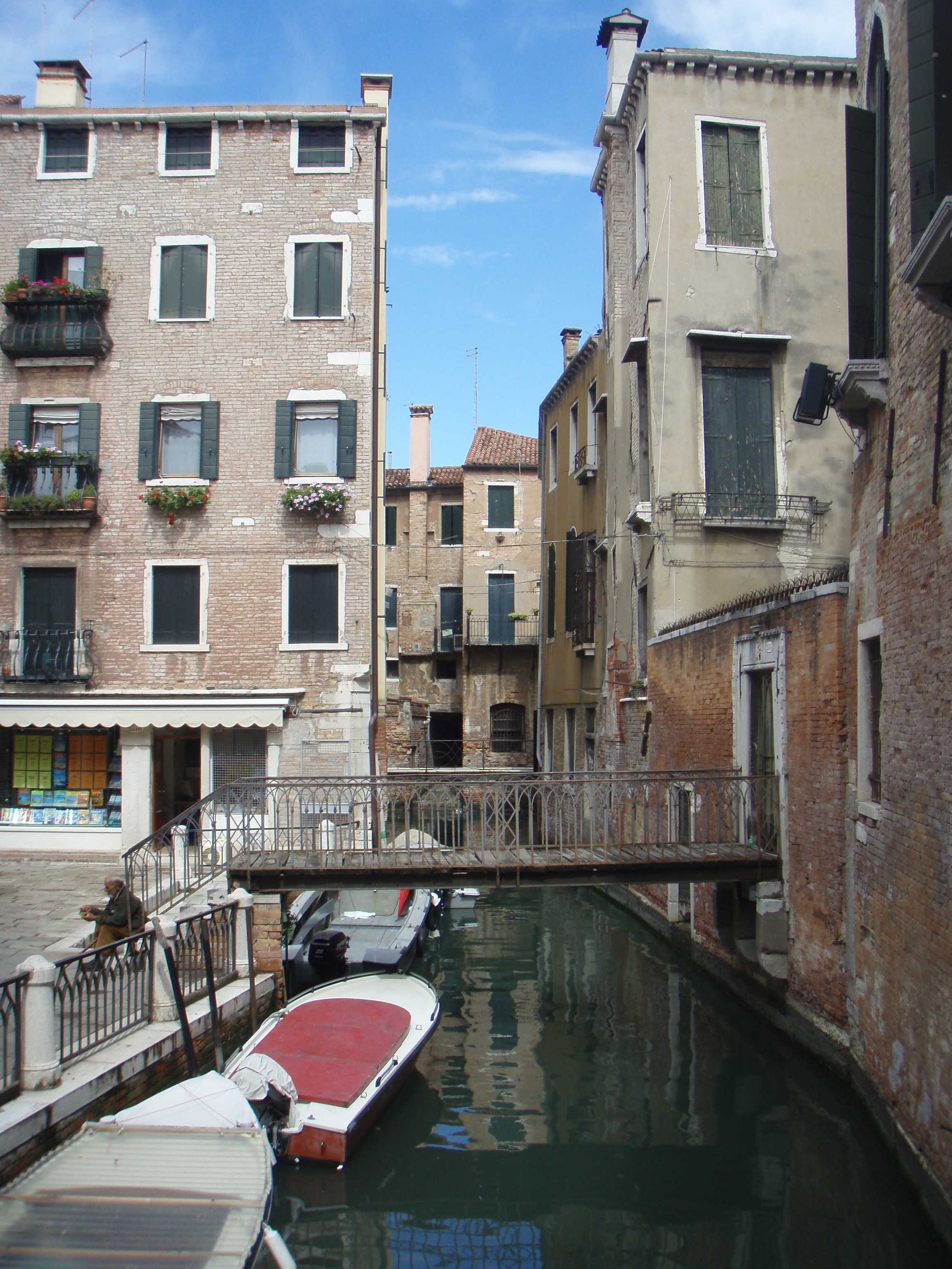 Venice canal.jpg