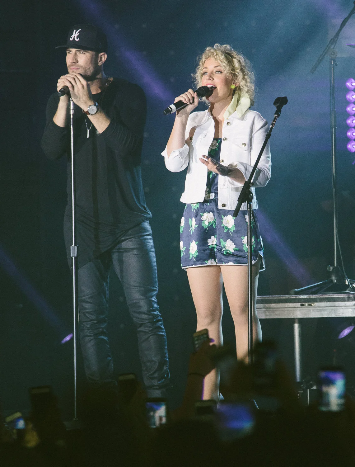 Sam-Hunt-Street-Party-In-Nashville-14.jpg