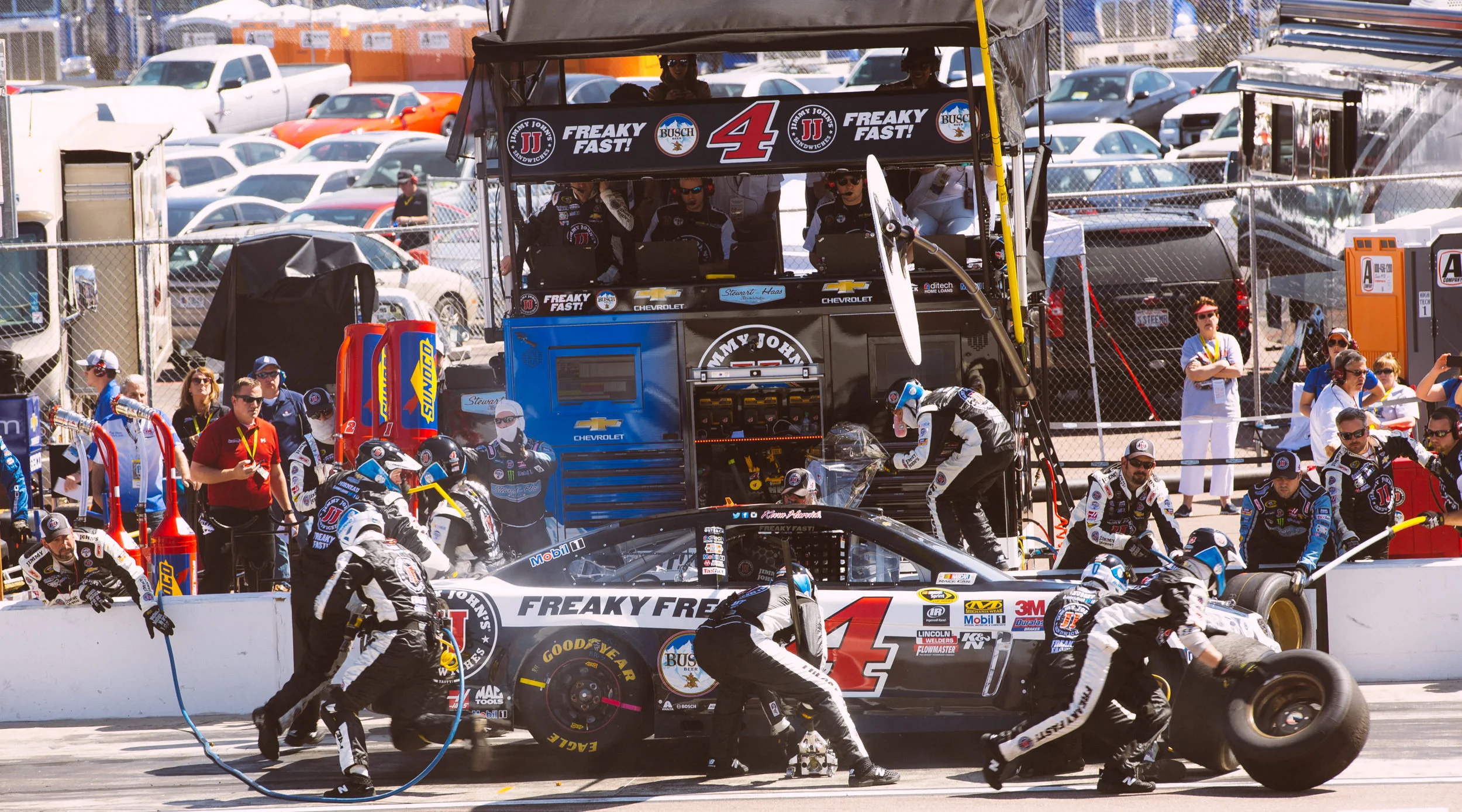 NASCAR-Phoenix-Raceway-Good-Sam-500-March-2016-3.jpg