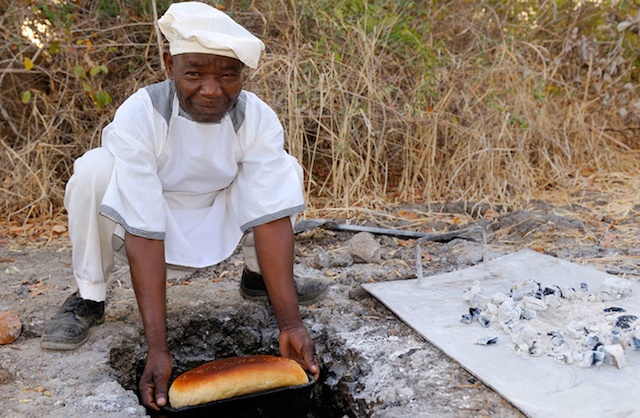 Primal-Pathways-South-Luangwa-Walking-Safari-Chef.jpg