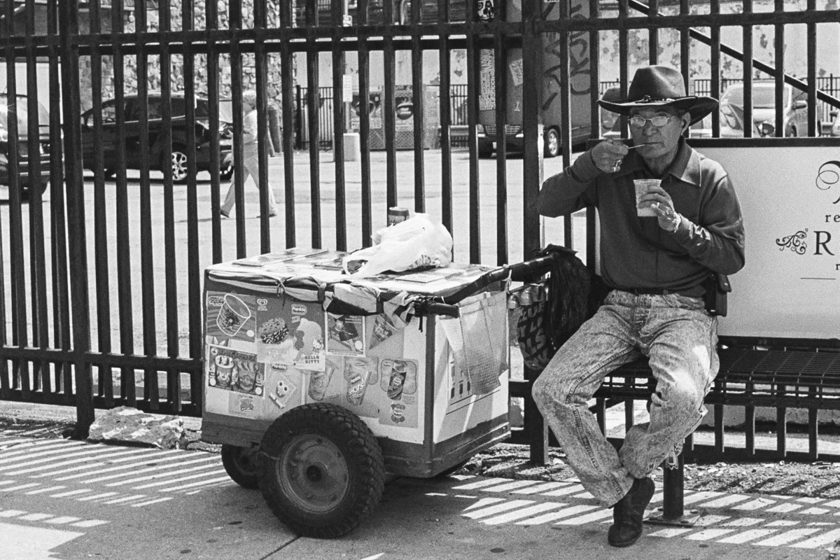 20150706-LeicaM3_HP5_r22_AA004.jpg
