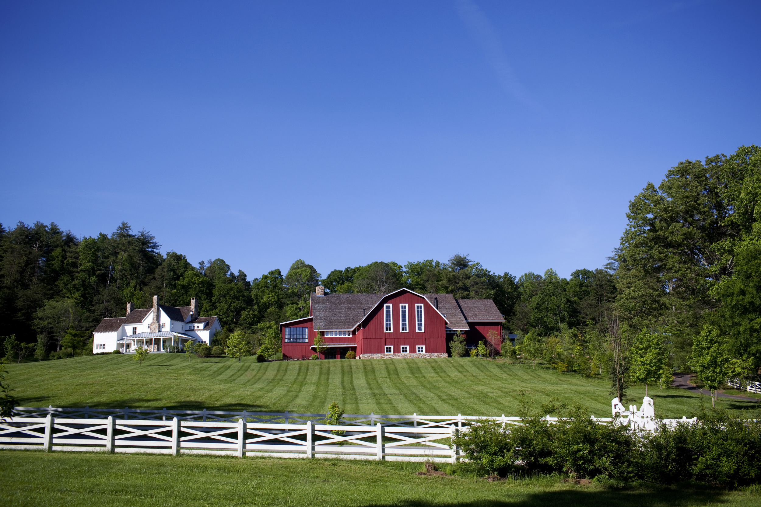   Project Location: &nbsp;Walland, TN &nbsp; &nbsp;  Completion: &nbsp;&nbsp;2007  General Contractor: &nbsp;Hickory Construction  Project Architect: &nbsp;Spitzmiller Norris Architects  Primary Material Palette: &nbsp;stone, wood 