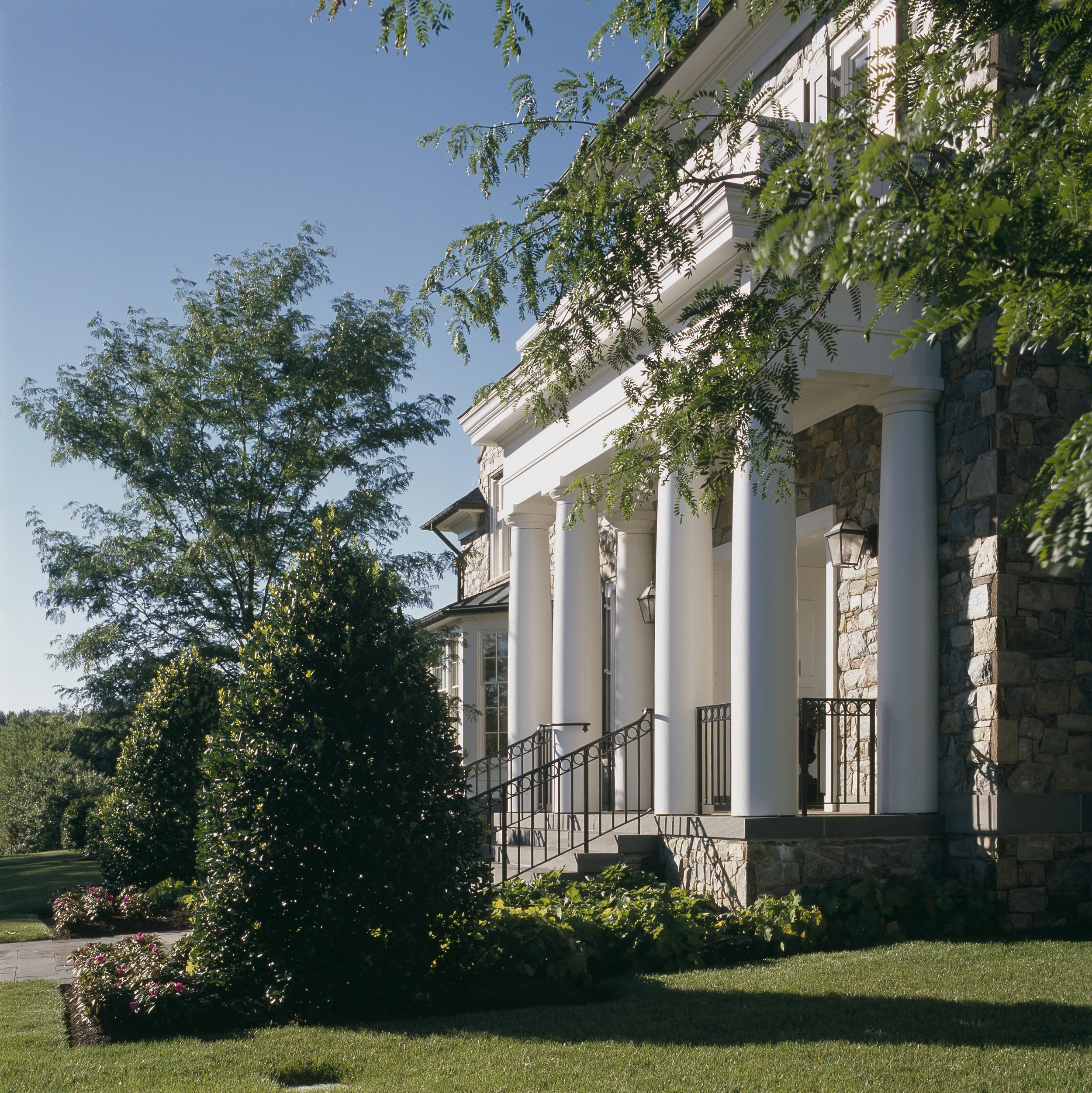 Project Location: Howard County, Maryland Completion: 2006 General Contractor: Horizon Builders, Chapel Valley Project Architect: Muse Architects Primary Material Palette: fieldstone, bluestone Photos By: Erik Kvalsvik Awards: Merit Award, American Society of Landscape Architects Maryland Chapter, 2006 Outstanding Landscaping Award, Washington Spaces, 2008