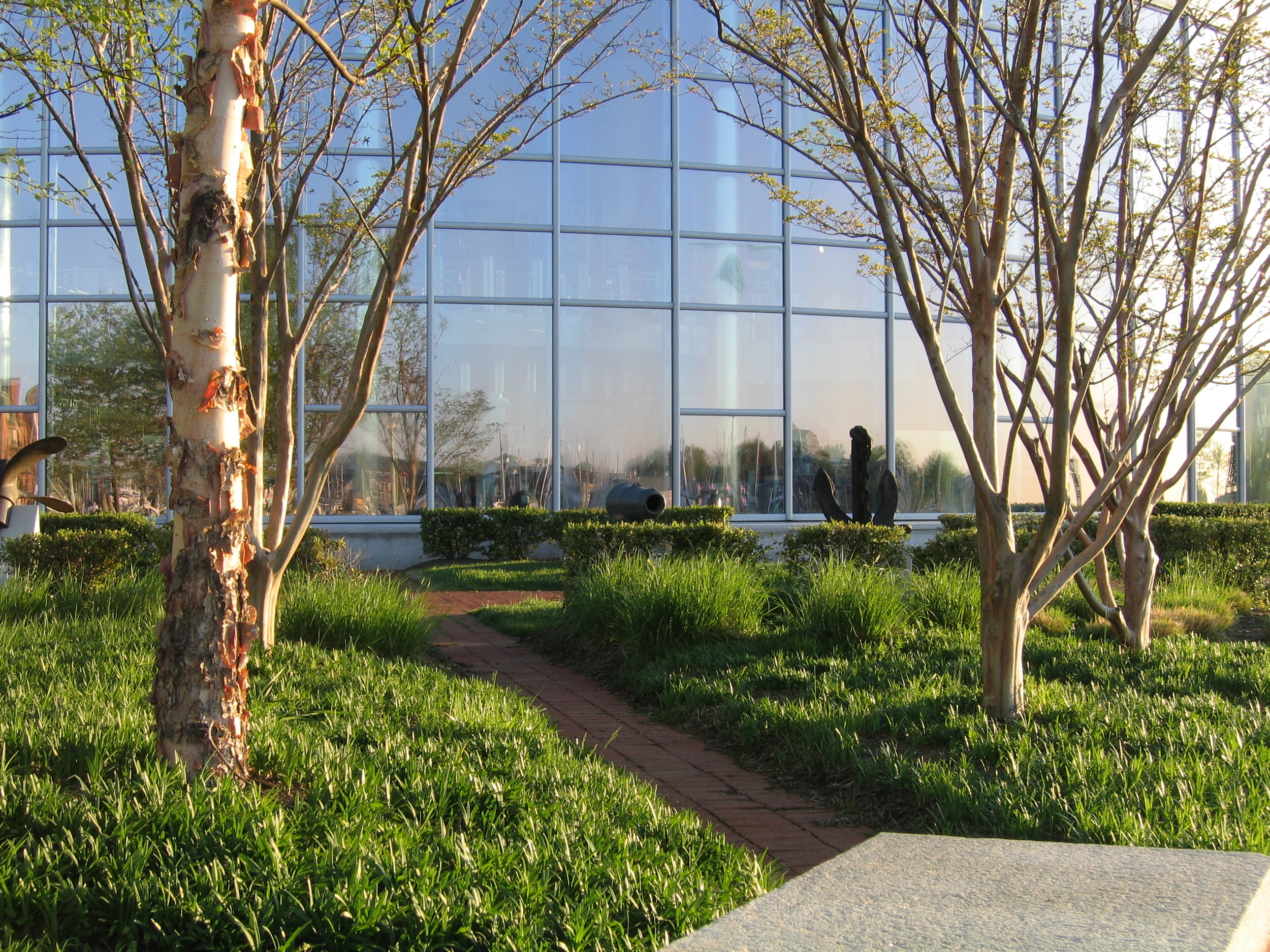   Project Location: &nbsp;&nbsp;Annapolis, MD  Completion: &nbsp;&nbsp;1985  Project Architect: &nbsp;CSD Architects  Primary Material Palette: &nbsp;&nbsp;granite, brick  Awards: &nbsp;Merit Award, American Society of Landscape Architects Maryland C