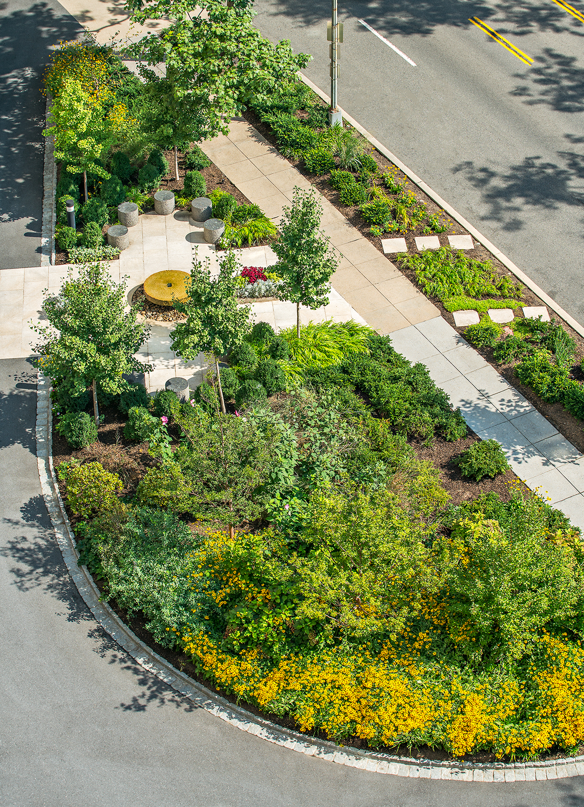   Project Location:  Washington, DC (North Cleveland Park)  Completion:  Summer 2015  General Contractor:  Denchfield Landscaping  Image By:  Allen Russ 