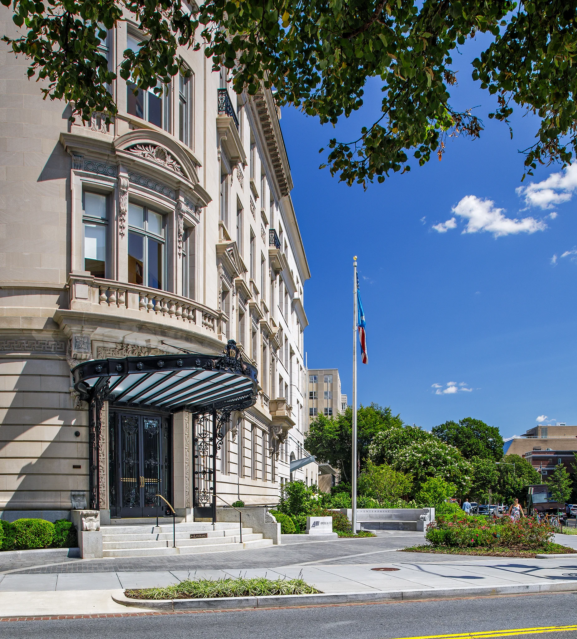 Project Location: Washington, DC Completion: 2016 Project Architect: Hartman Cox Primary Material Palette: granite