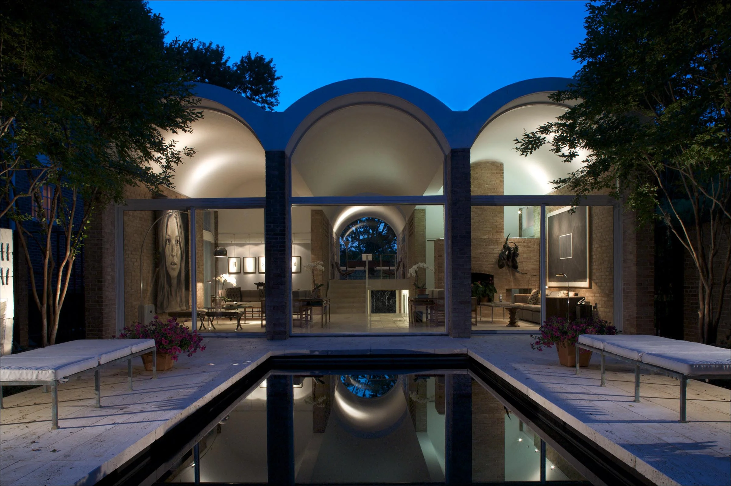 Project Location: Washington, DC Completion: 2008 General Contractor: Evergro Landscaping Primary Material Palette: Travertine, Crape Myrtle, Azalea Photos By: Victoria Cooper