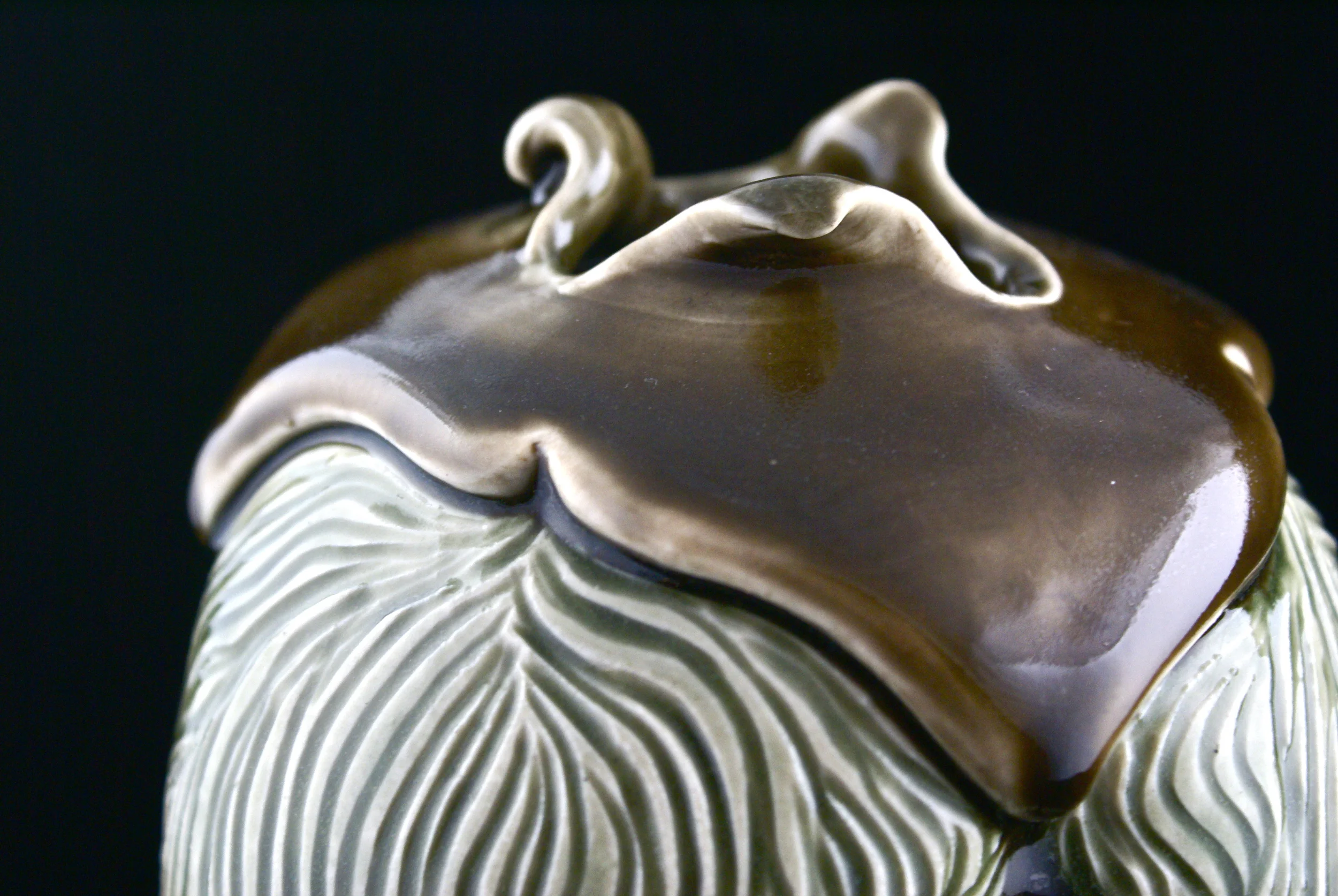 Lily Bell, Detail