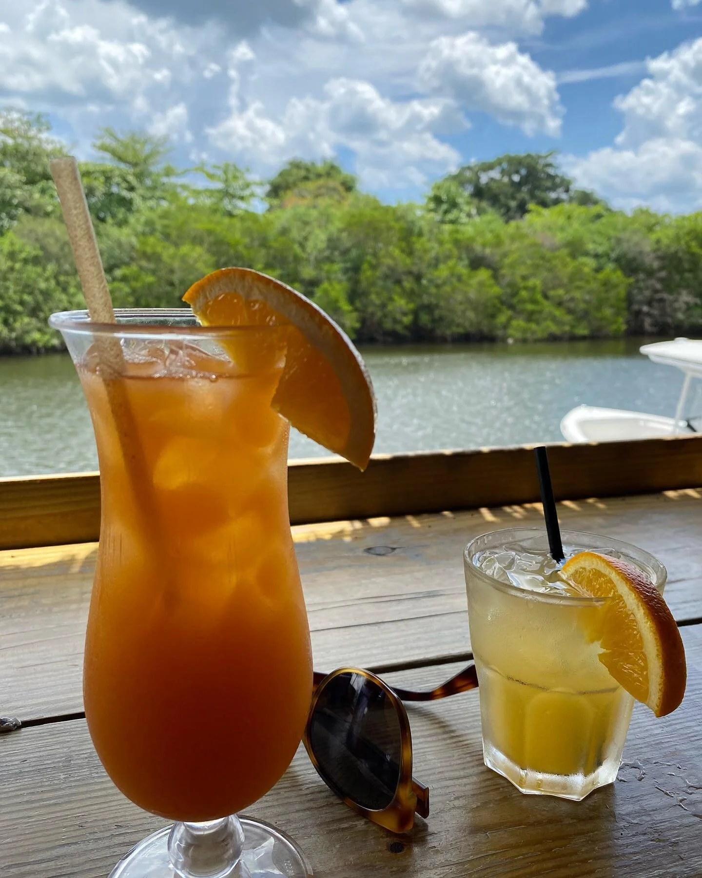 Summer vibes 🍹🦀🍹