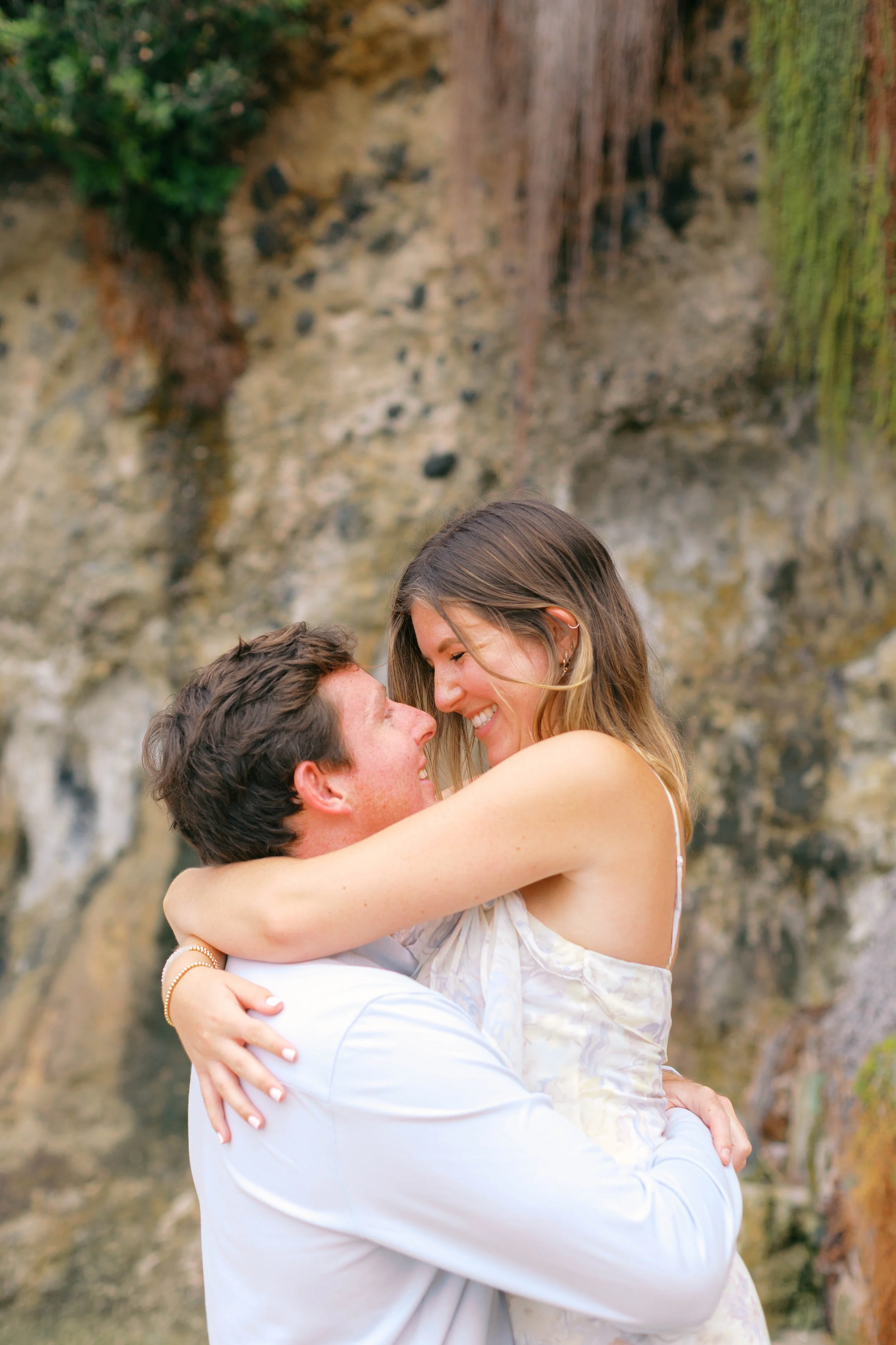 woods-cove-candid-couple-photos-laguna-beach-9.jpg