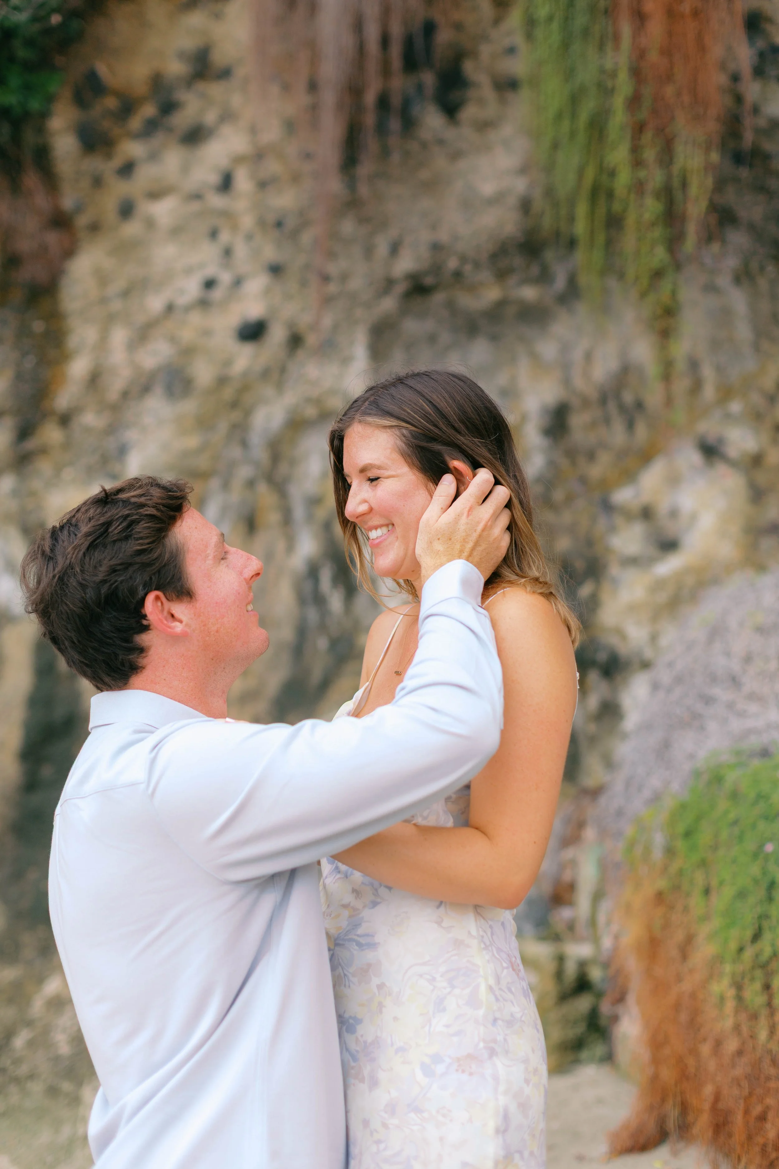 woods-cove-candid-couple-photos-laguna-beach-14.jpg