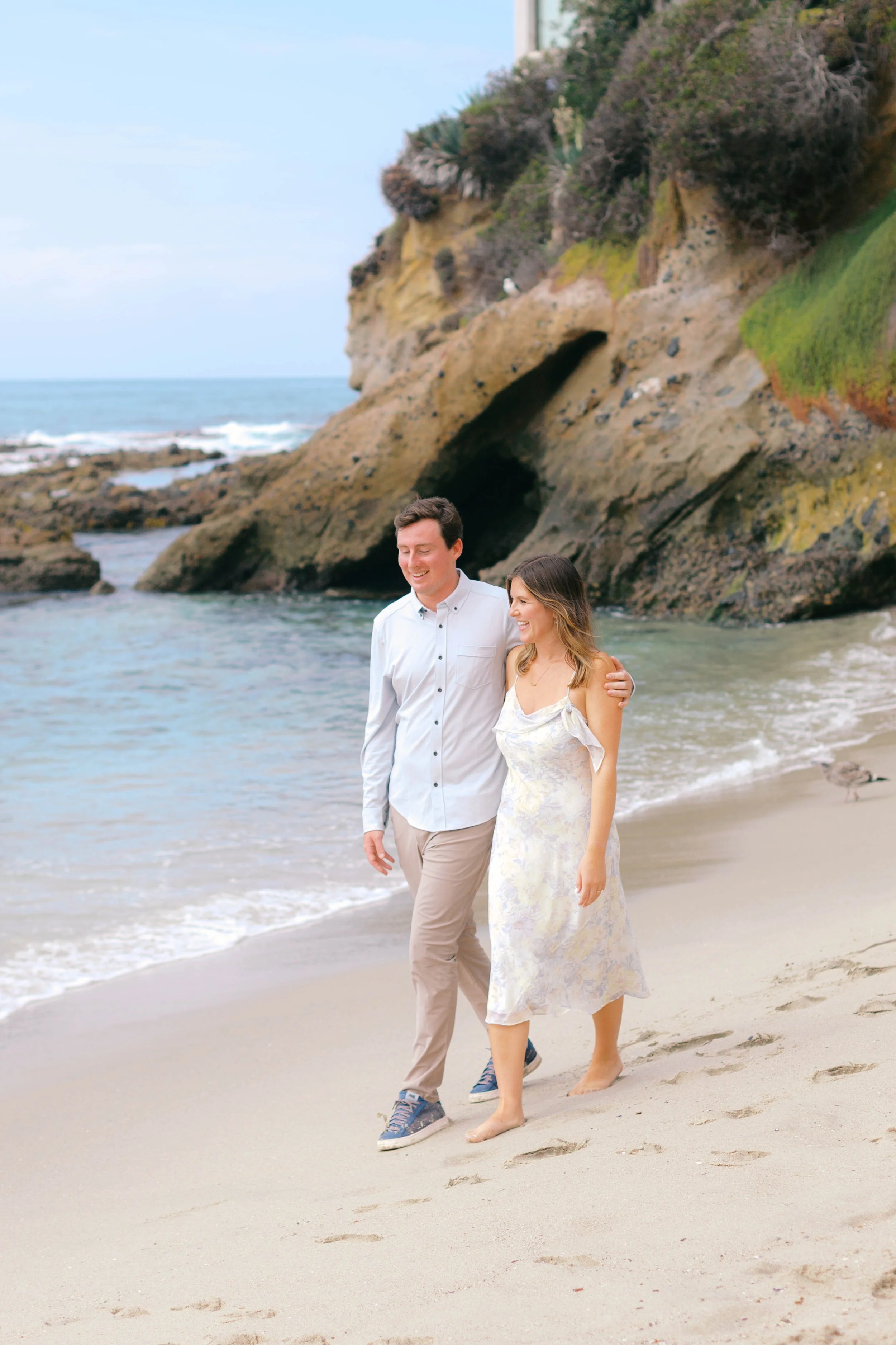 woods-cove-couple-walking-laguna-beach-8.jpg