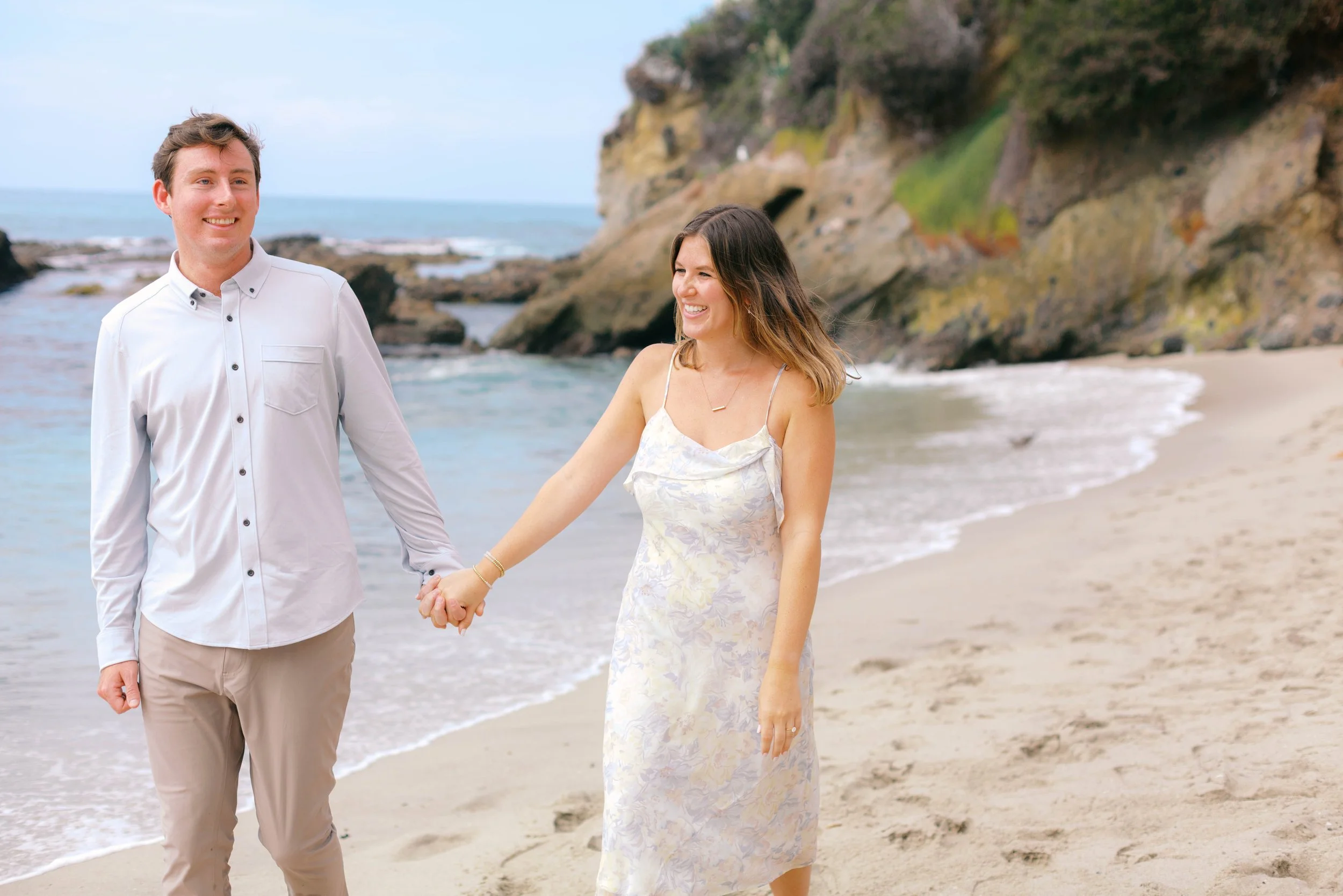woods-cove-couple-walking-laguna-beach-11.jpg