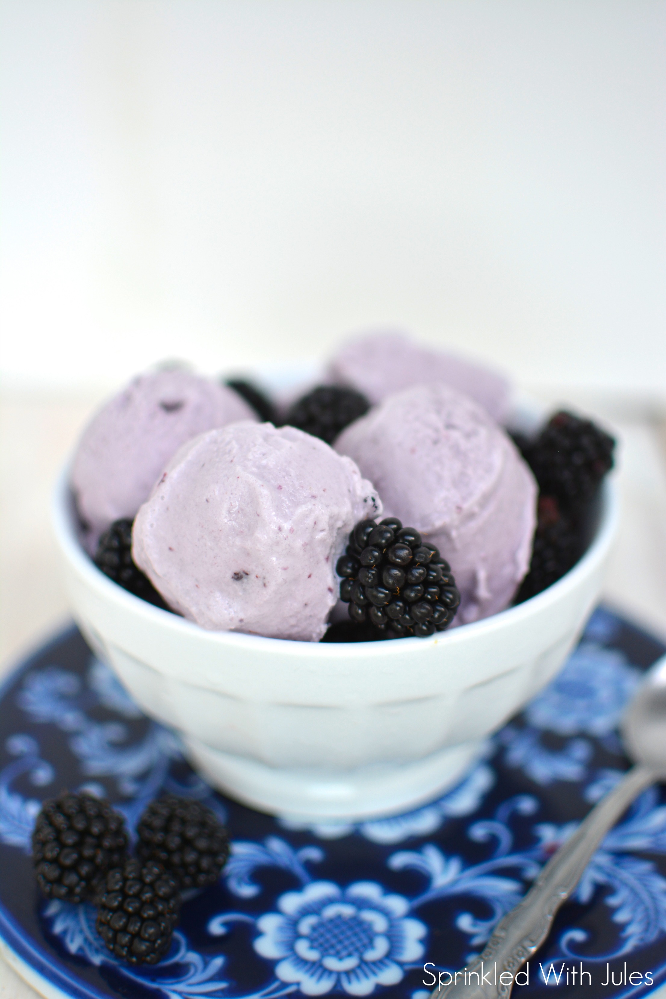  Blackberry Ice Cream 