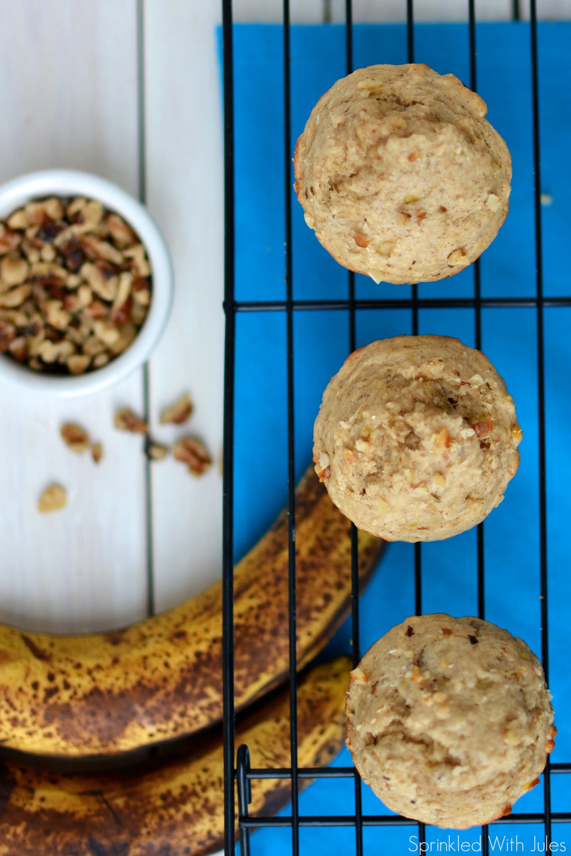 Skinny Banana Muffins