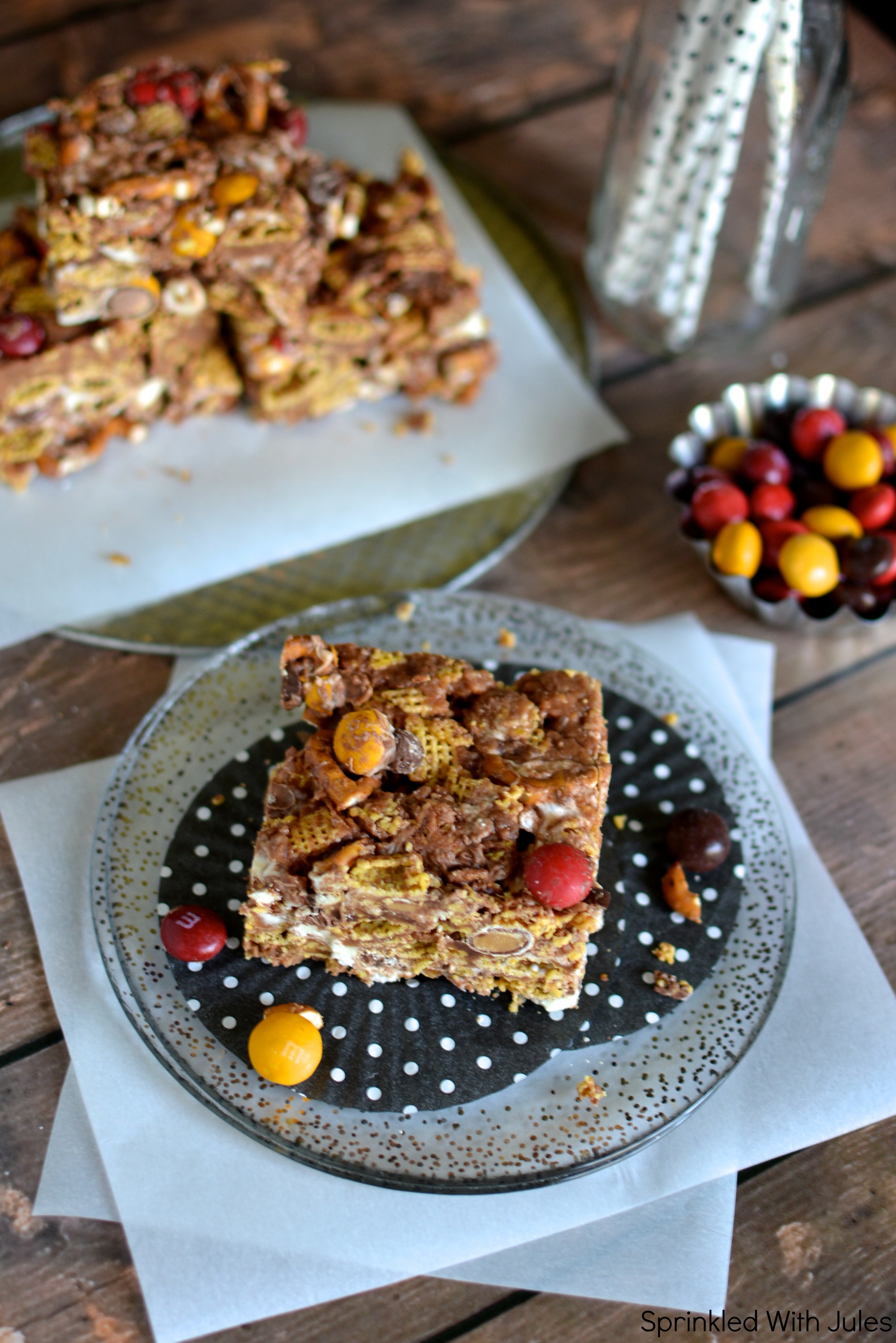 Muddy Buddy Bars. The delicious snack mix made into bar form! / Sprinkled With Jules