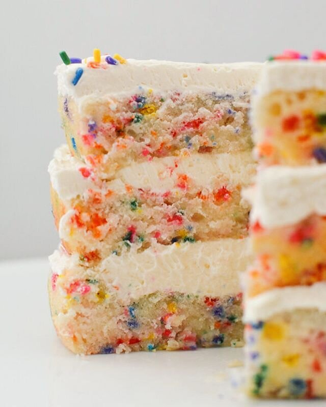 Happy birthday to US! Today is both mine and my husband&rsquo;s birthdays, and we&rsquo;re celebrating with funfetti cake! Fresh on the blog. The recipe and more about how we&rsquo;re spending this weird quarantined birthday is #ontheblog 🥳🎂 #funfe