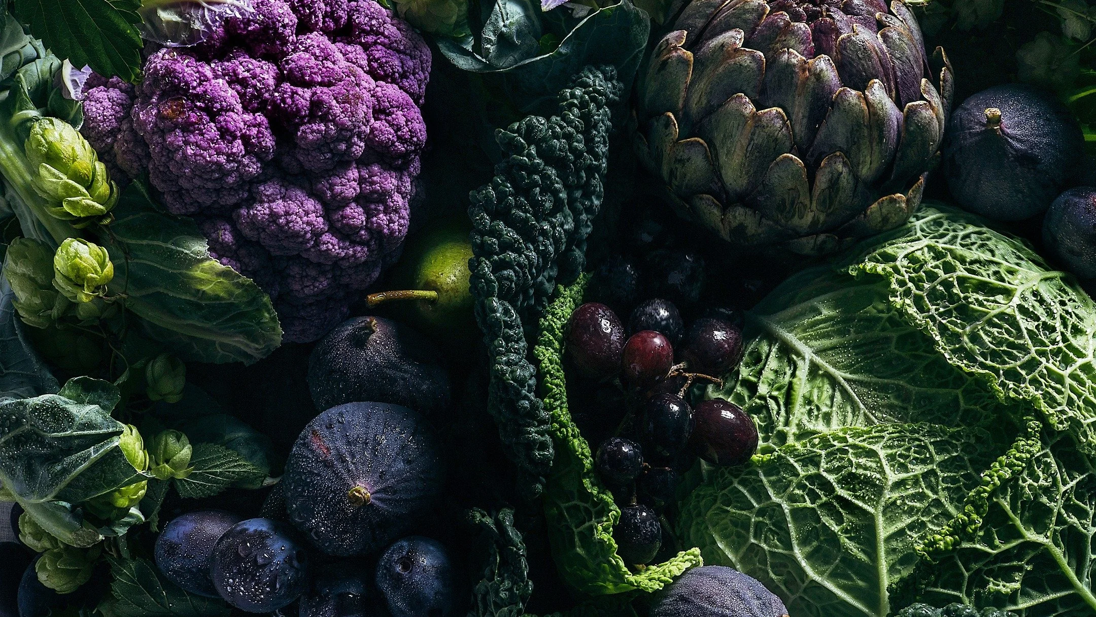 Any day I get to watch @aurelia.louvet create some magic on set is a good day. This one is going down as a favourite from our workshops at the @ludlowfood festival. 

Stylist: @aurelia.louvet 
.
.
.
#ludlowfood #ludlowfoodfestival #foodart #photofood