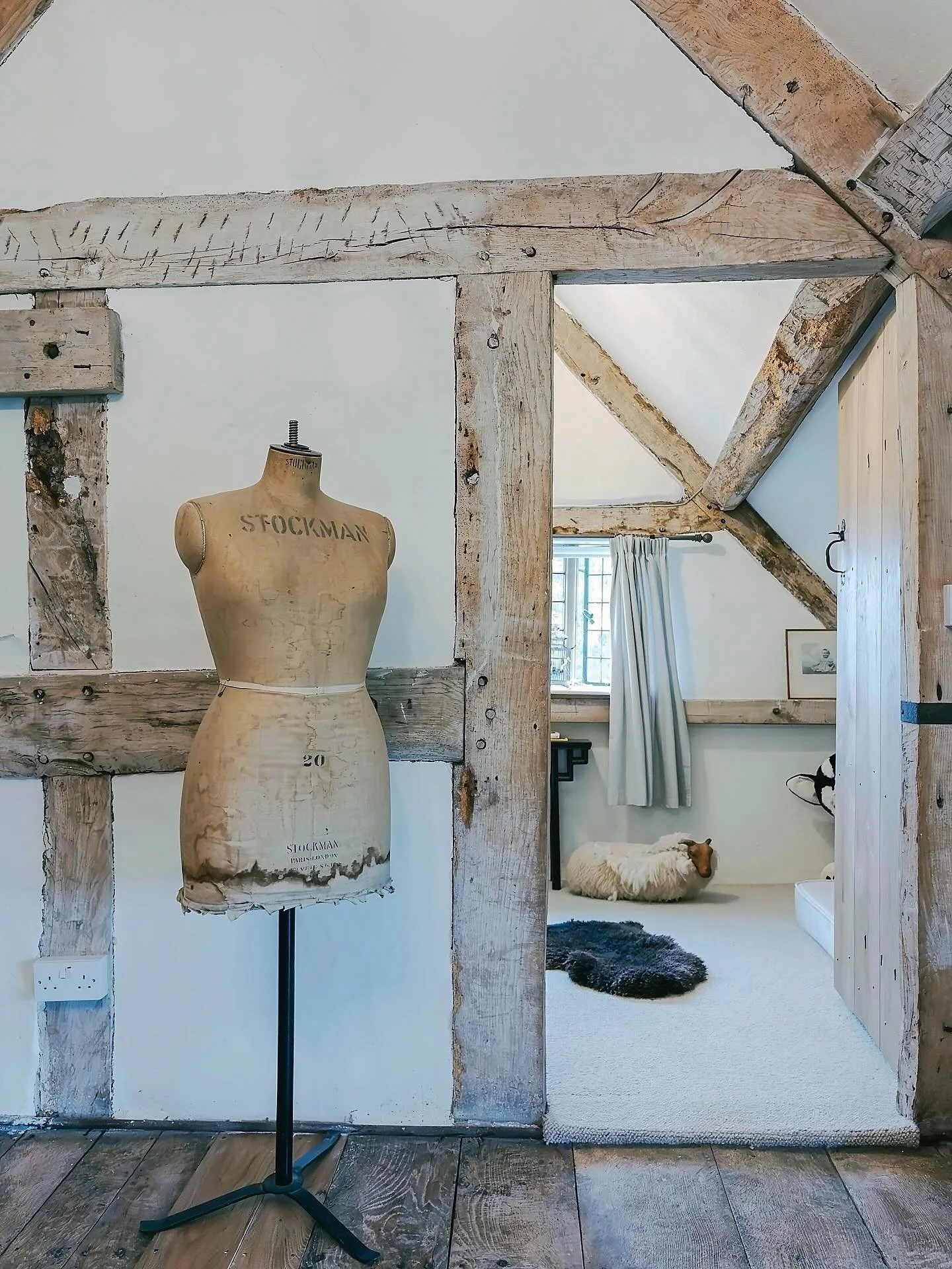 There are special places in the world, and then there&rsquo;s @redfordfarmbarns &mdash; my favourite place on the planet.
.
.
.
#holidaylet #wales #ludlow #interiors #interiorsphotography #interiorsofinstagram ##InteriorDesignInspo #StyledSpaces #Int