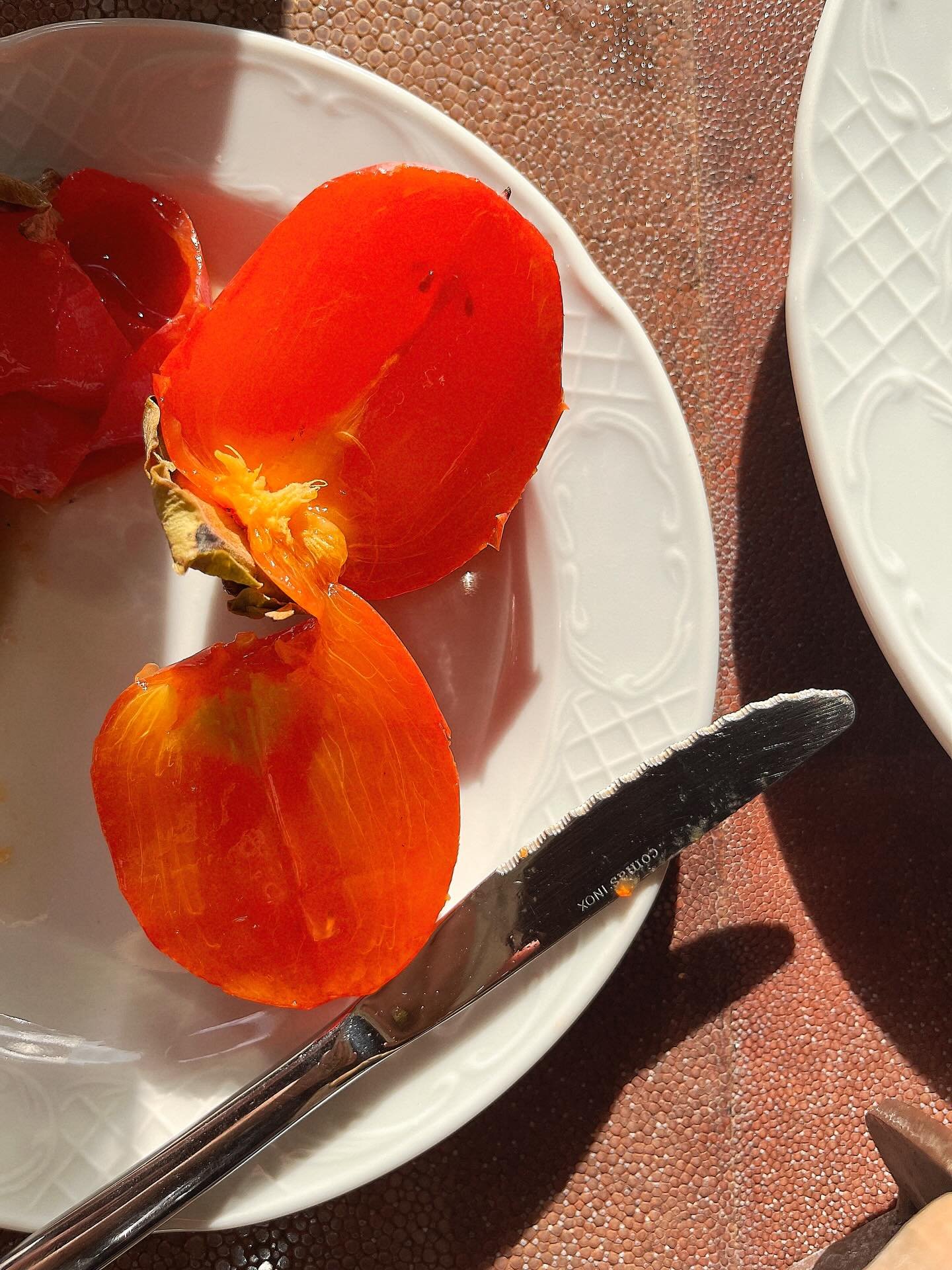 Perfect moments and the food of the Gods. Spain. Greece. Italy. Take me back.
.
.
.
#persimmon #oliveoil #extravirginoliveoil #mediterraneanfood #greekfood #spanishfood #italianfood #mediterraneancuisine #greecefood #spainfood #italyfood #greekcuisin