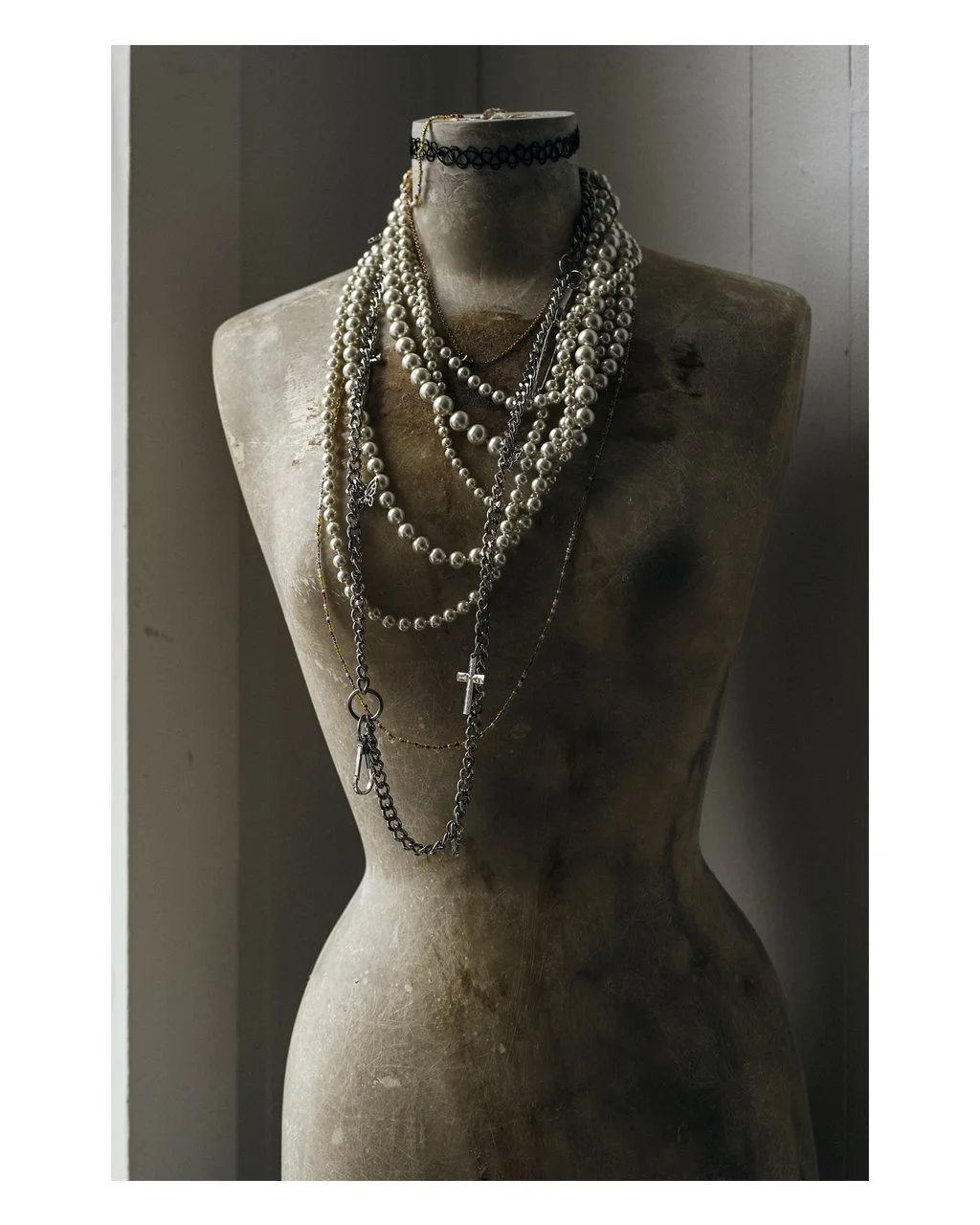 Moments of inspiration to welcome in the Fire Horse. It's gonna be a YEAR. 
.
.
.
#fineartphotography #fineartphoto #artphotography #contemporaryphotography #conceptualphotography #visualpoetry #photographyart #artisticphotography #moodygrams #photog