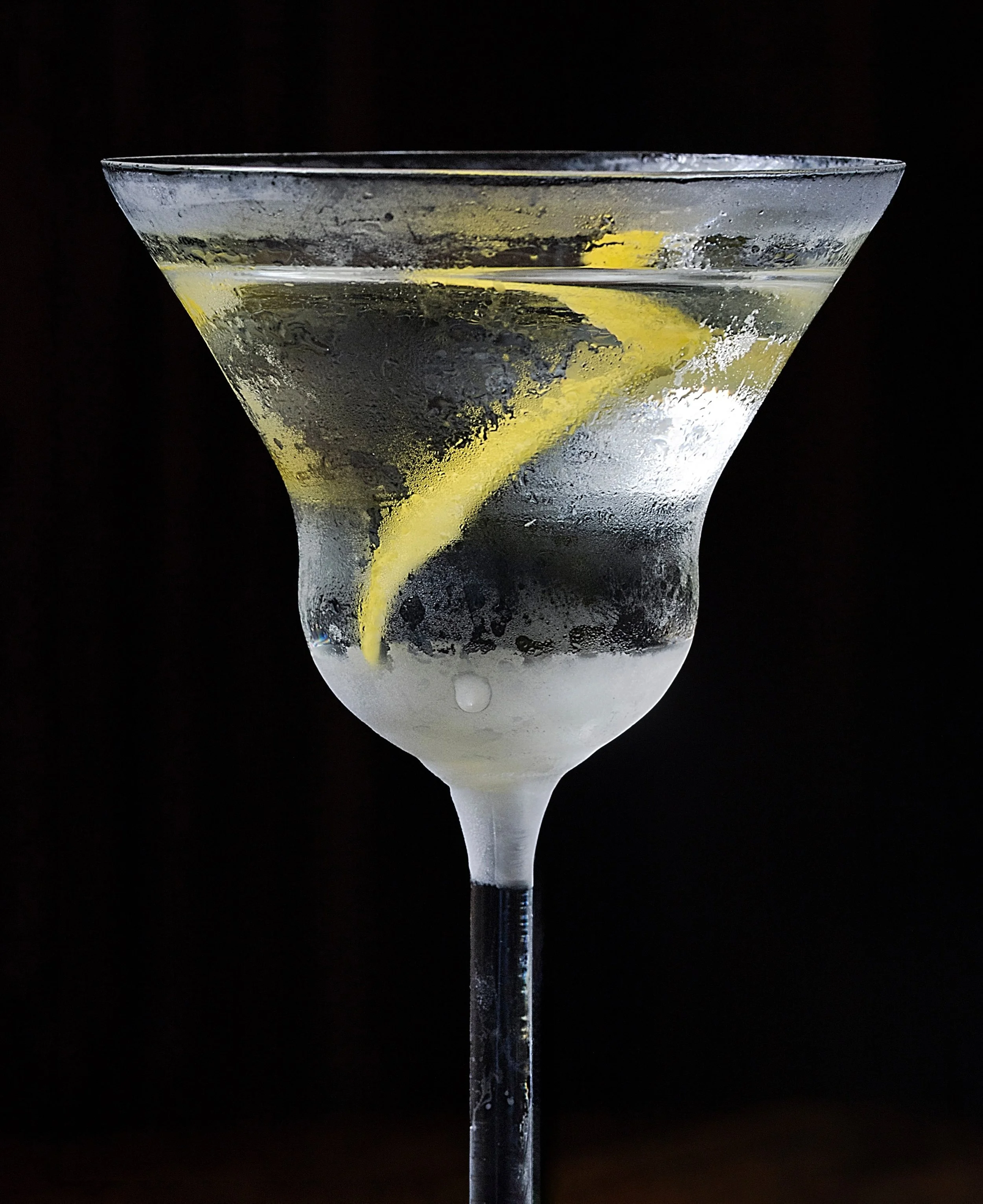 Shaken not stirred. Classics never get old. 

Bar: @castlelodgeludlow 
Stylist: @aurelia.louvet 
.
.
.
#martini #007 #shakennotstirred #drinksondrinks #drinkstagram
