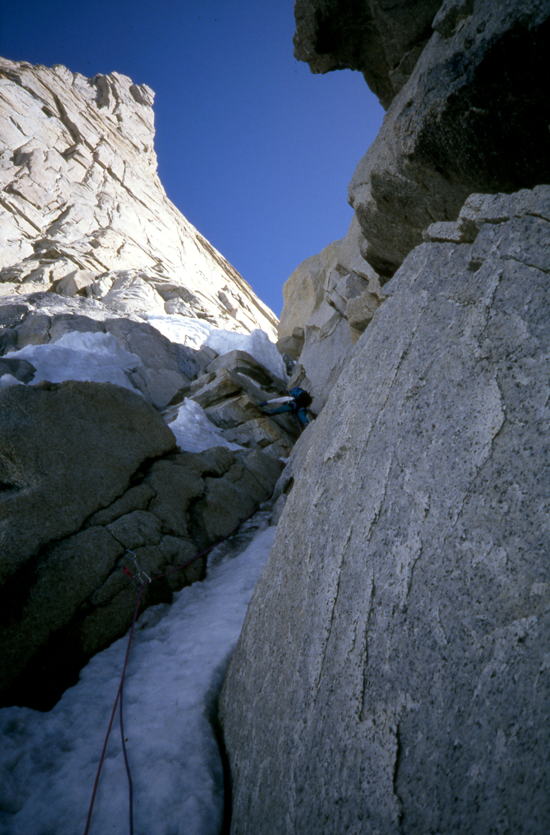 Nearing the Paso Superior and start of the north pillar proper.