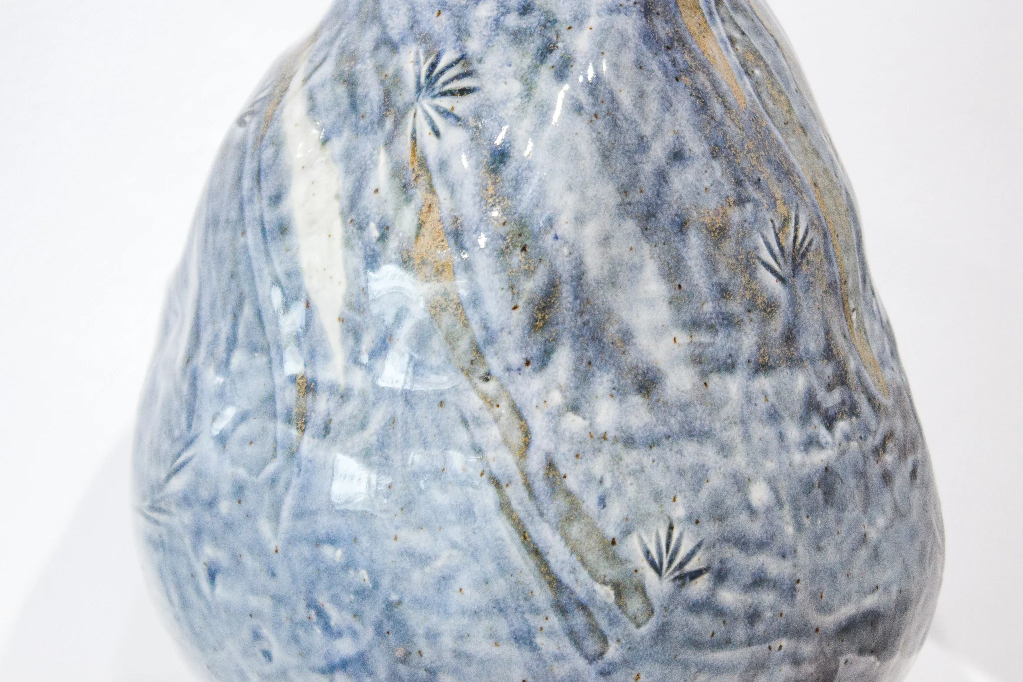 Justine-Wong-Illustration-Ceramic-Between-a-rock-and-a-hard-place-30.jpg