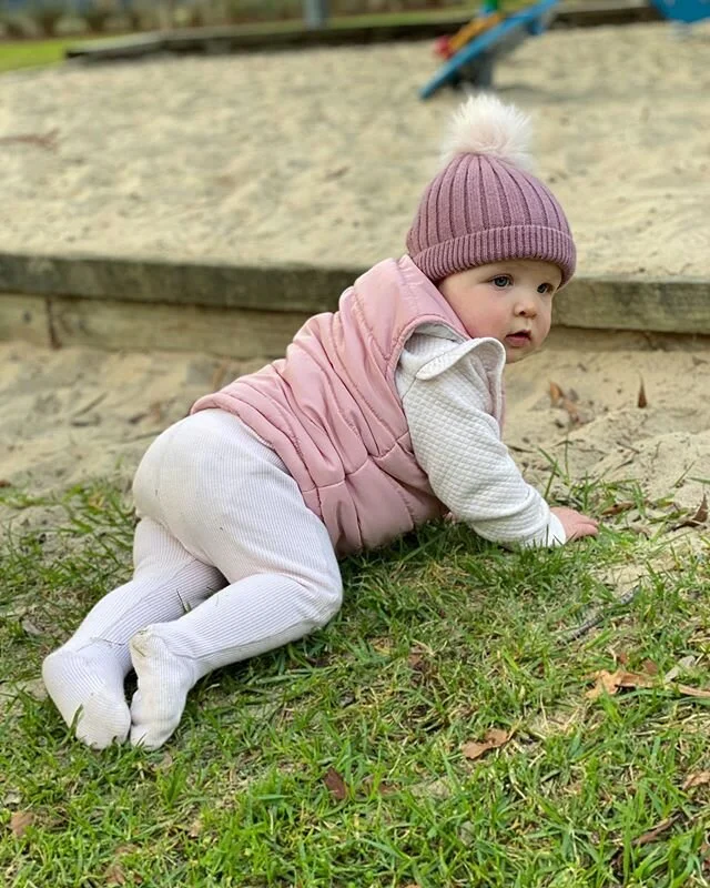 This kid cracks me up! Scroll to check out her funny scrunchy face that she constantly likes to pull! 🤪 Laila will be 1 next Friday! What are your favourite things to do with your 1 year olds? I&rsquo;m always trying to think of new ways to entertain her. Once Chilli is well enough to be left by himself, we will be taking her to the zoo! 🐘🦒🦧 #mymini #LailaBelle