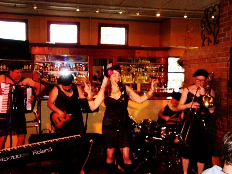 DSC09223 (800x600).jpg