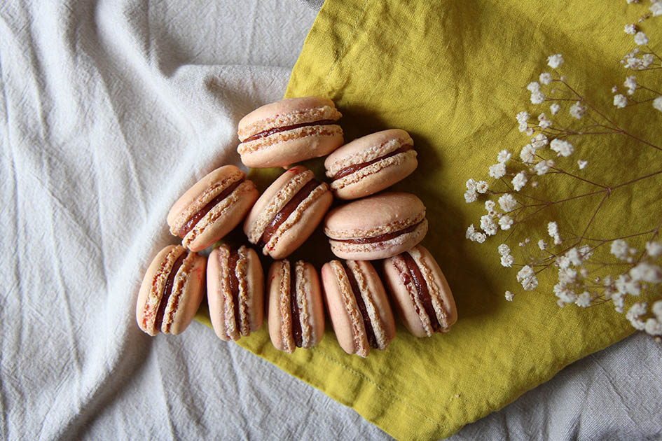 2017.07 - macarons rhubarbe - 6935 copie.jpg